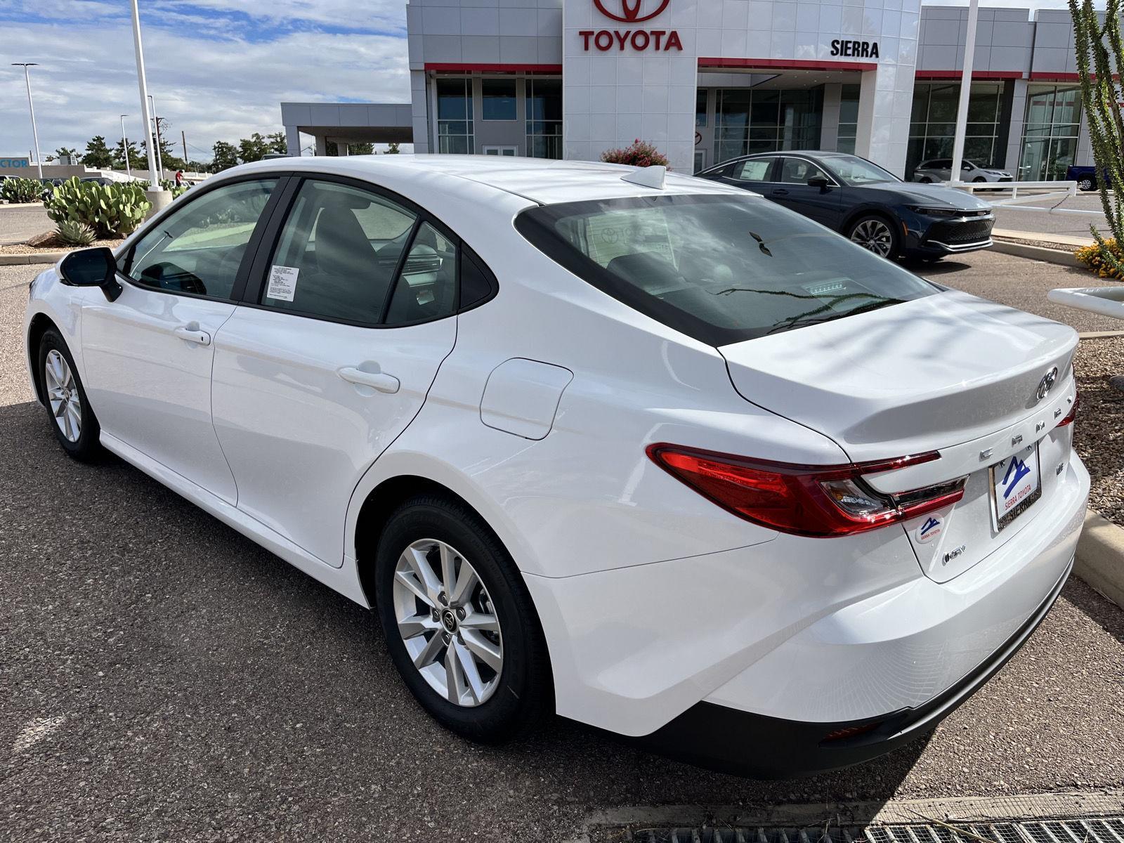 2025 Toyota Camry LE photo 3