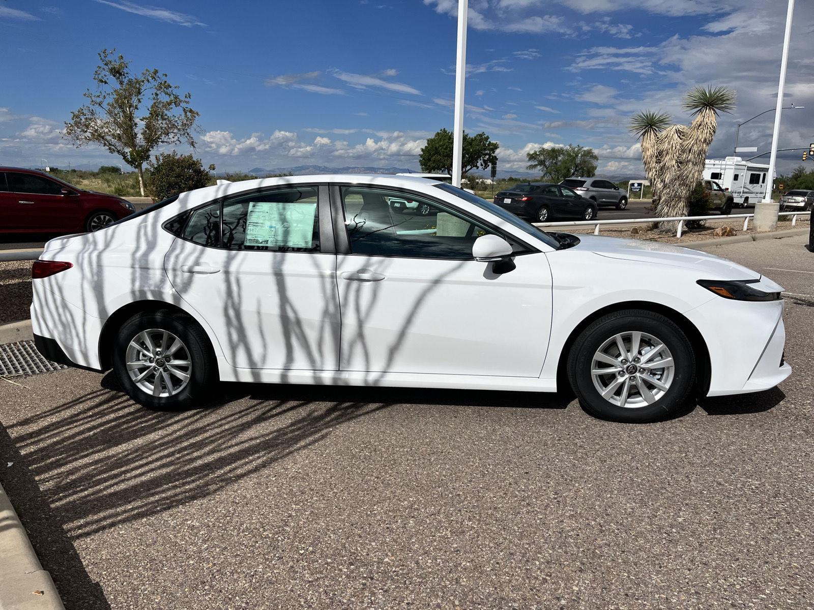 2025 Toyota Camry LE photo 6