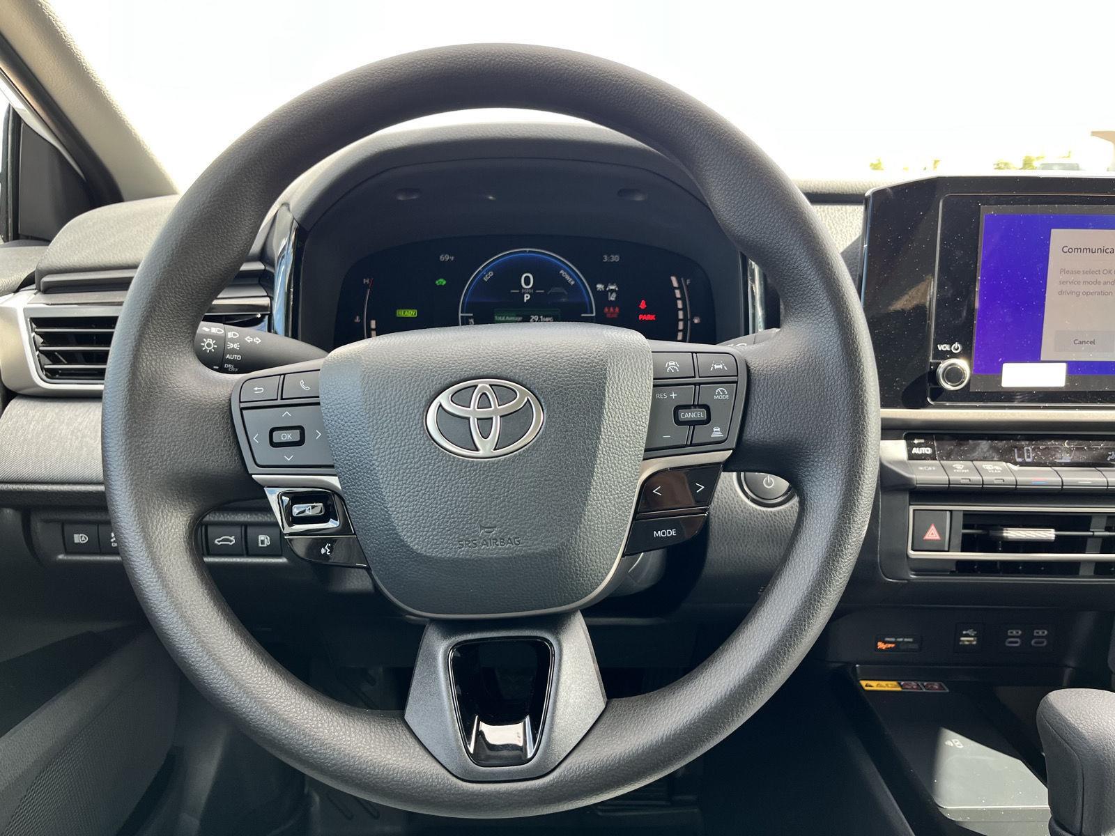 2025 Toyota Camry LE photo 25