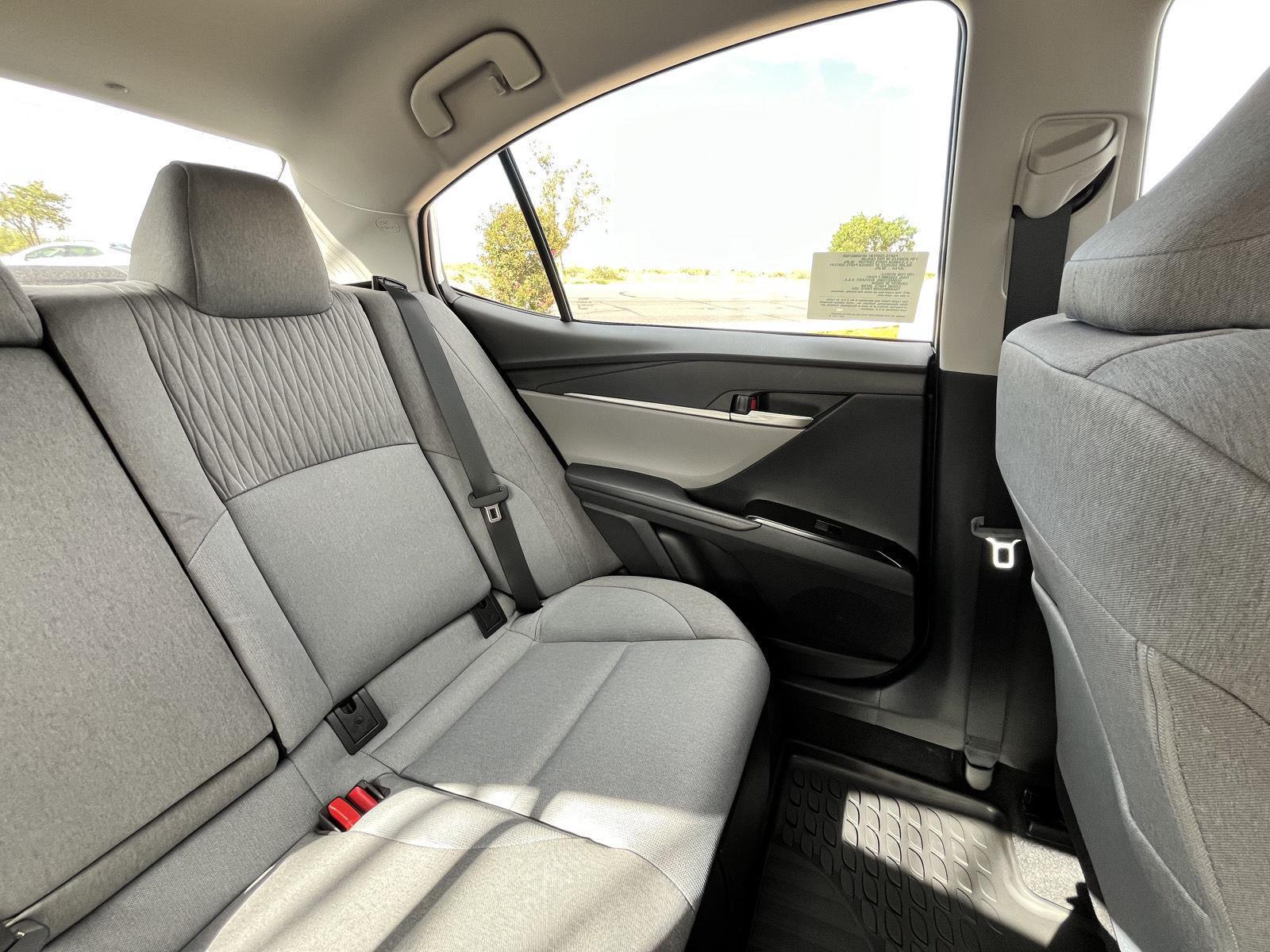 2025 Toyota Camry LE photo 32