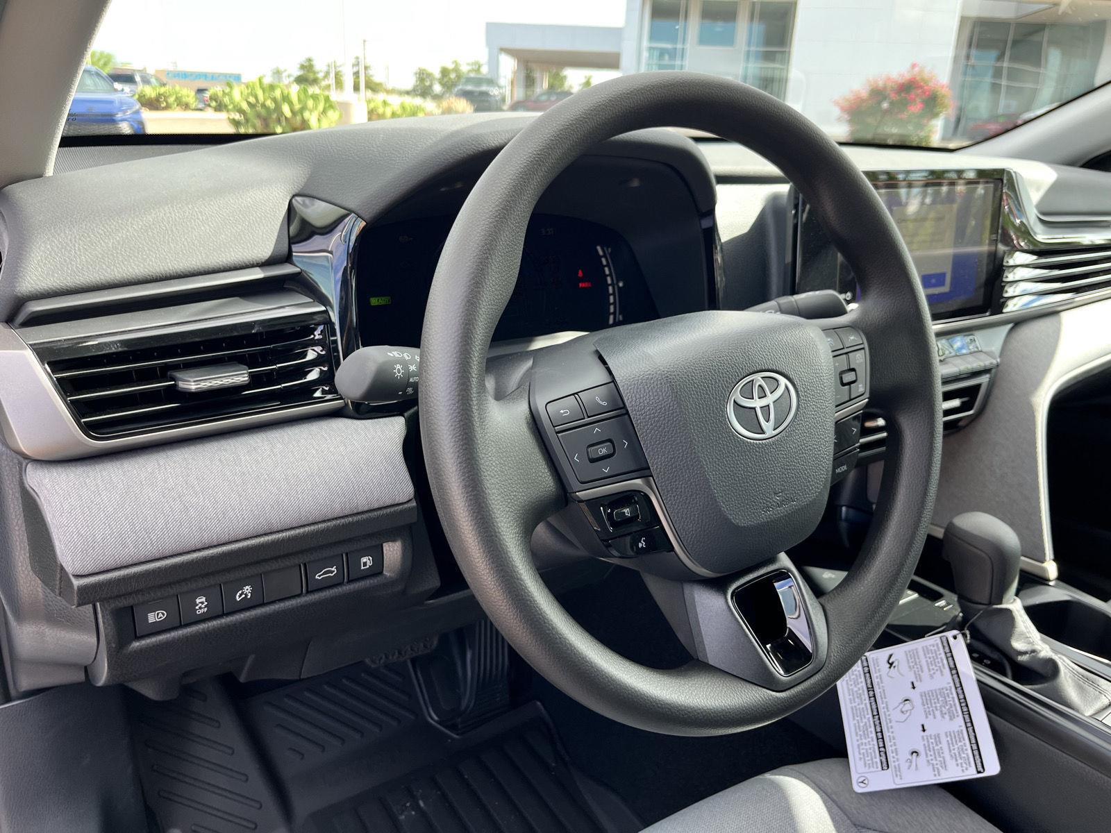 2025 Toyota Camry LE photo 34