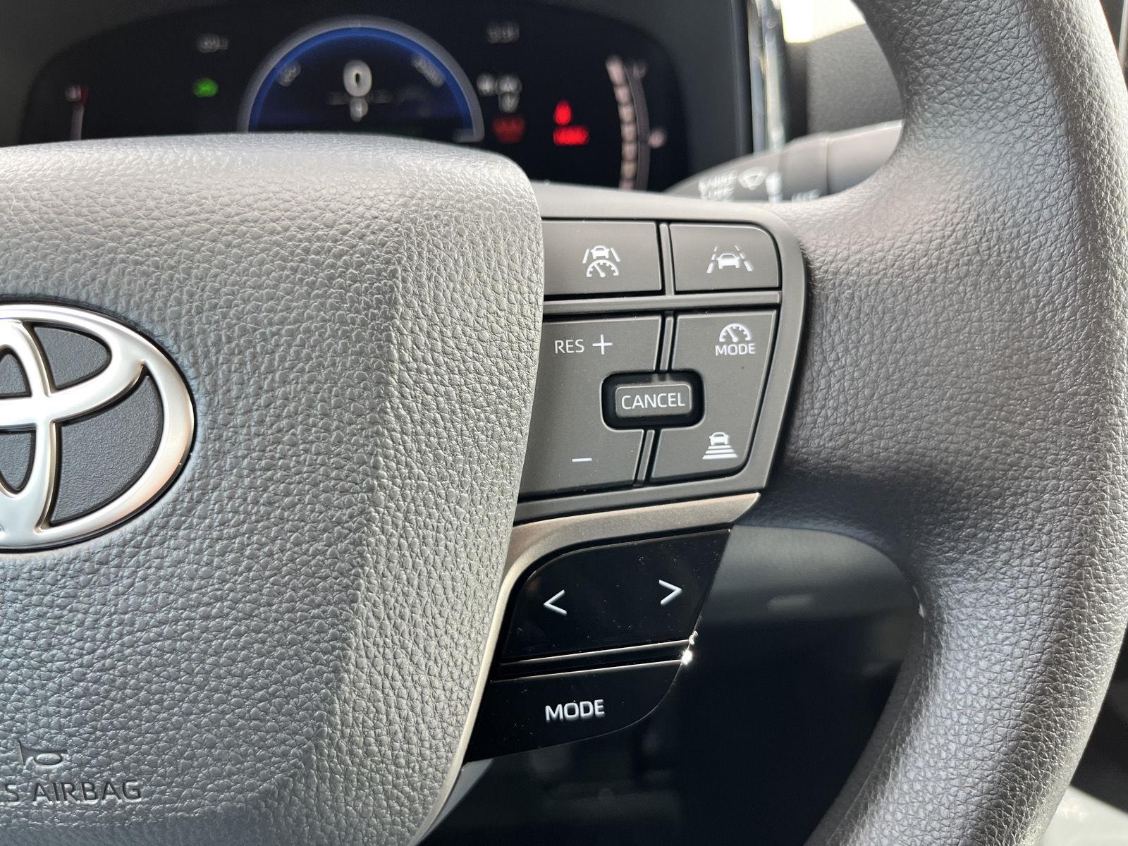 2025 Toyota Camry LE photo 39
