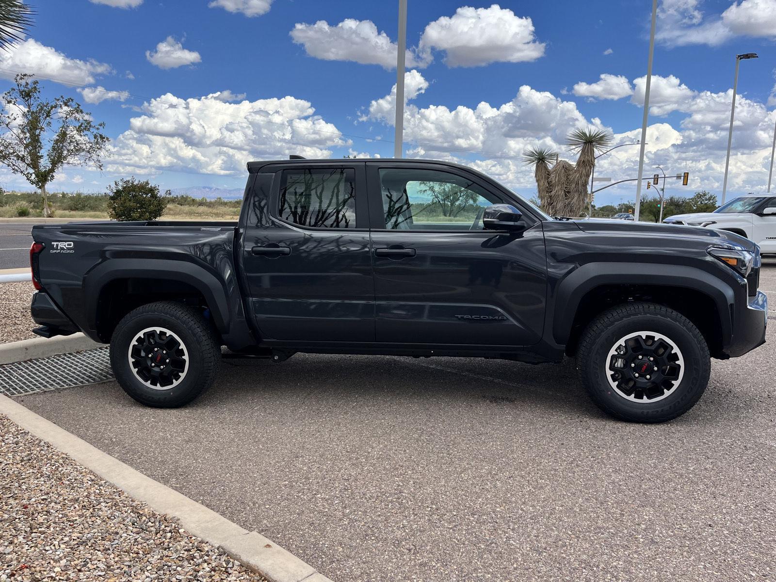 2025 Toyota Tacoma TRD Off-Road Double Cab photo 5