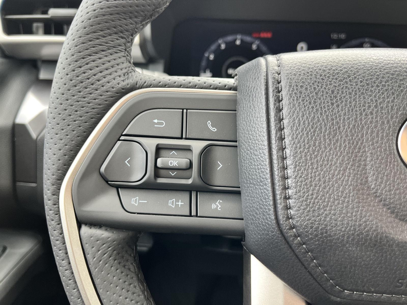 2025 Toyota Tacoma TRD Off-Road Double Cab photo 38