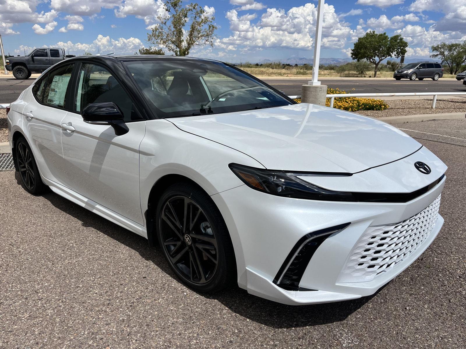 2025 Toyota Camry XSE photo 7