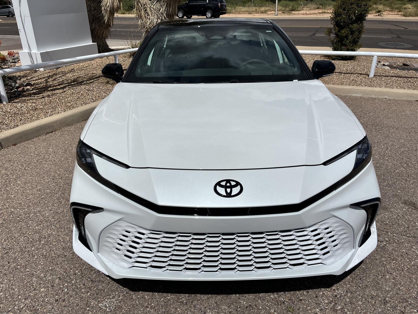 2025 Toyota Camry XSE photo 8