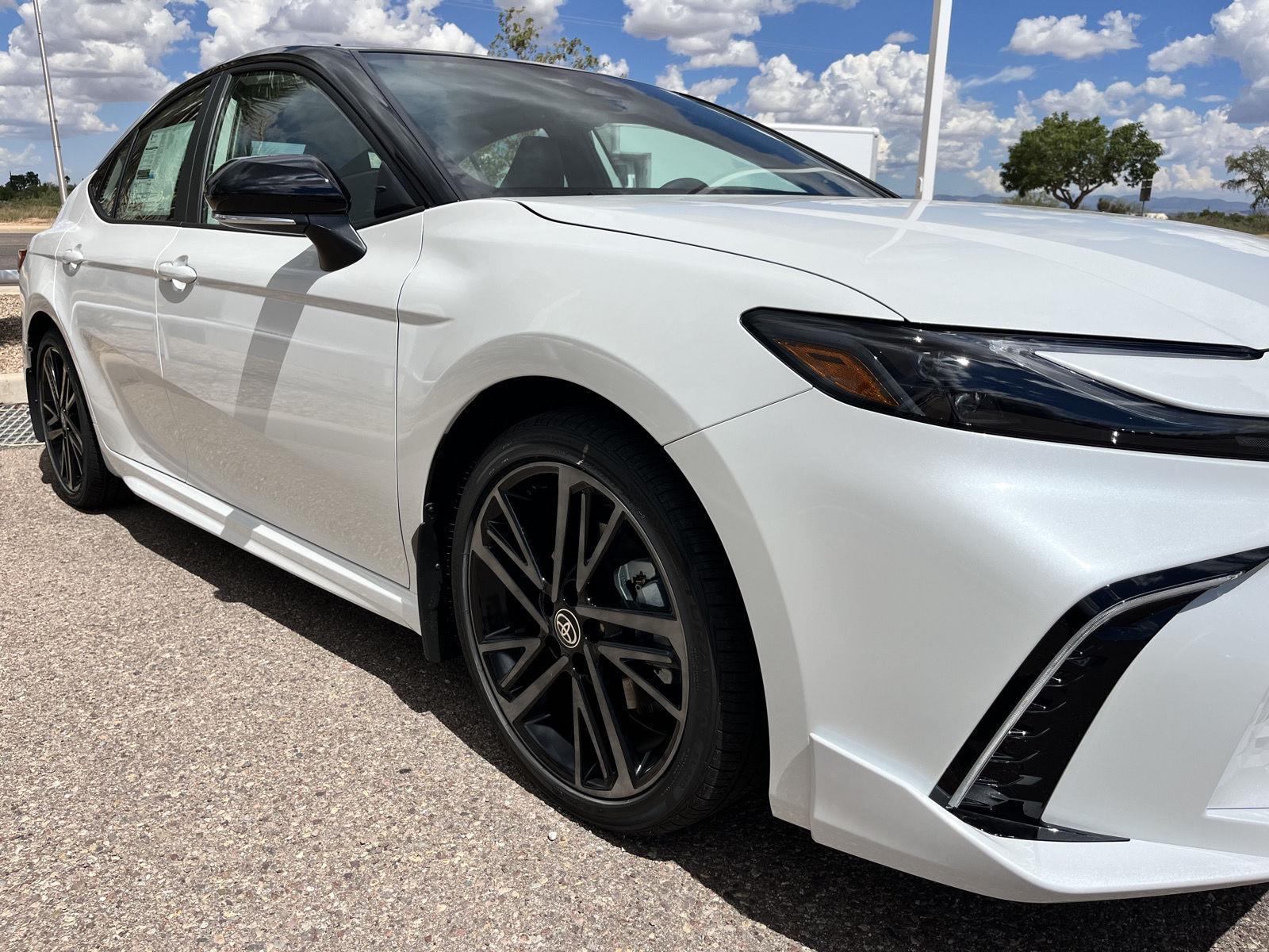 2025 Toyota Camry XSE photo 13
