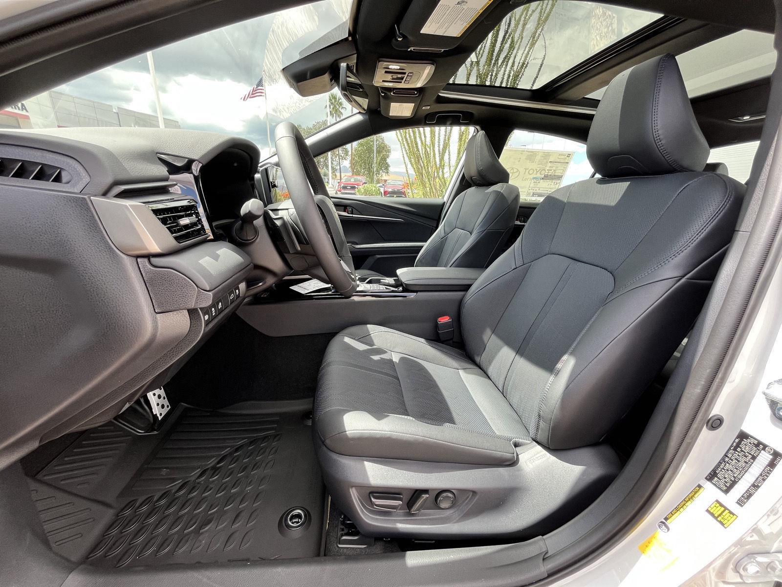 2025 Toyota Camry XSE photo 14