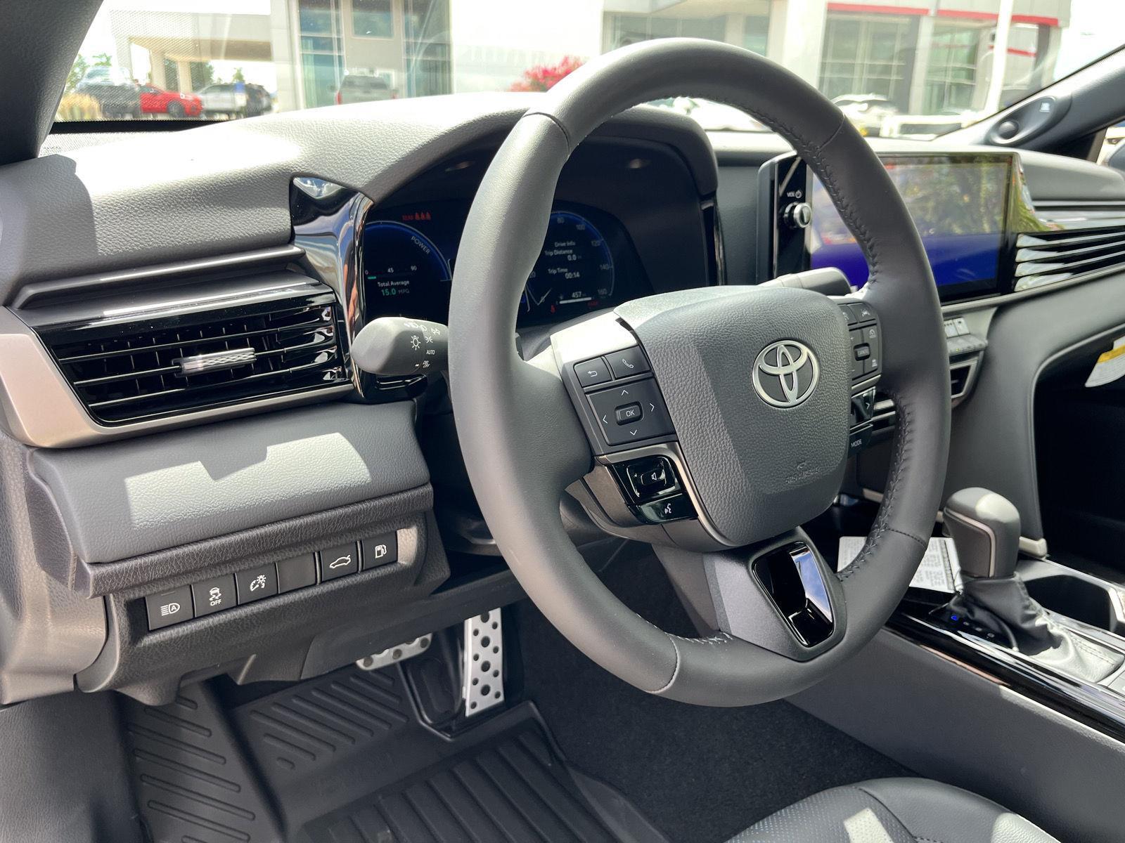 2025 Toyota Camry XSE photo 33