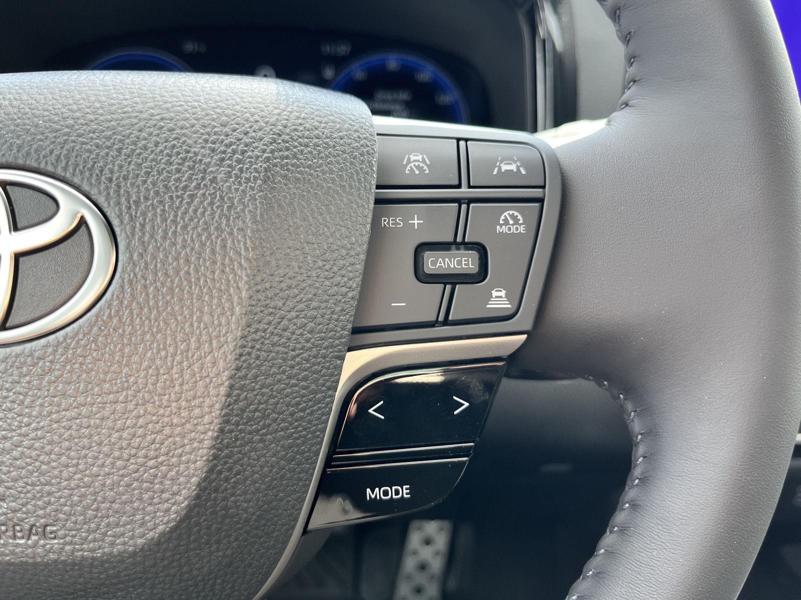 2025 Toyota Camry XSE photo 38