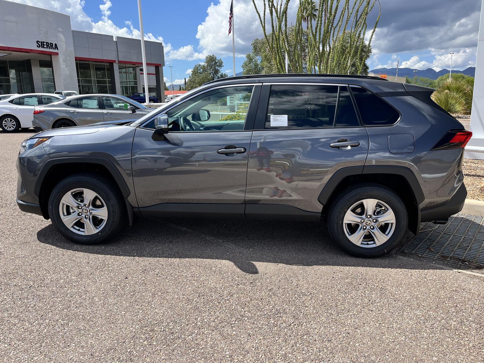 2025 Toyota RAV4 XLE photo 2