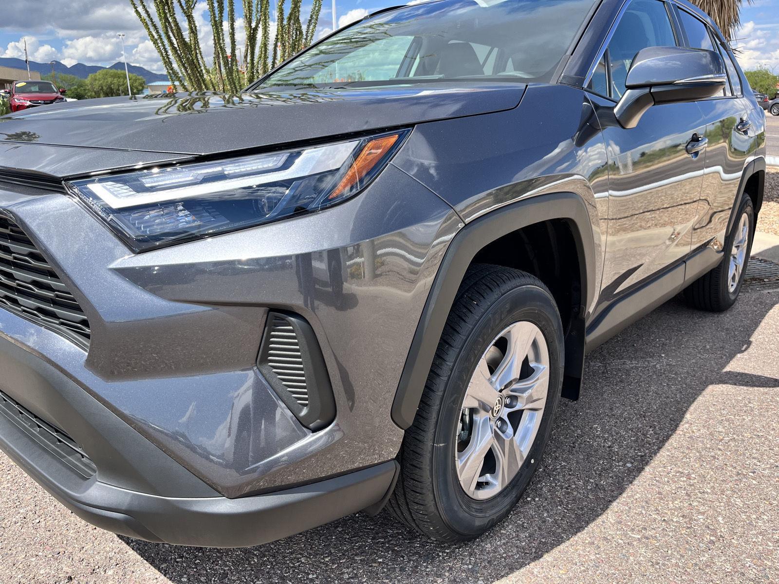 2025 Toyota RAV4 XLE photo 10