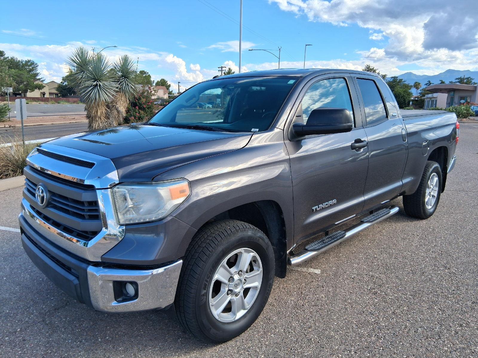  2014 Toyota Tundra Pickup Truck Four-Wheel Drive Automatic