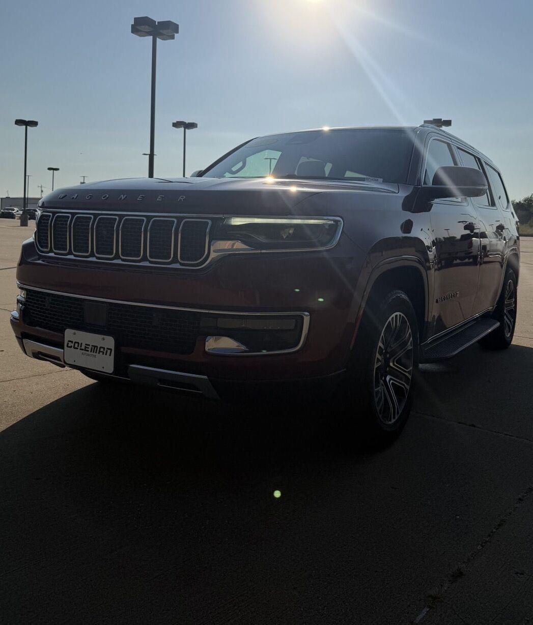 2022 Jeep Wagoneer Series III 4WD