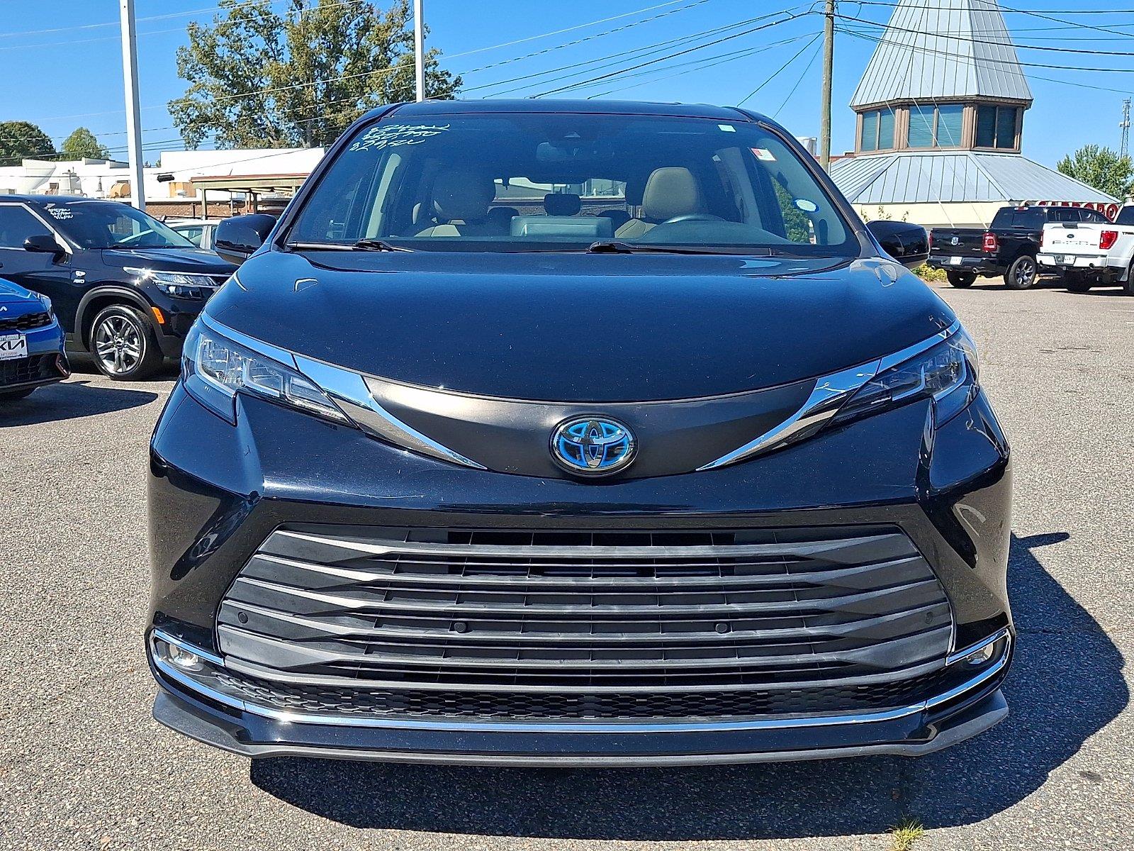 Used 2021 Toyota Sienna Van