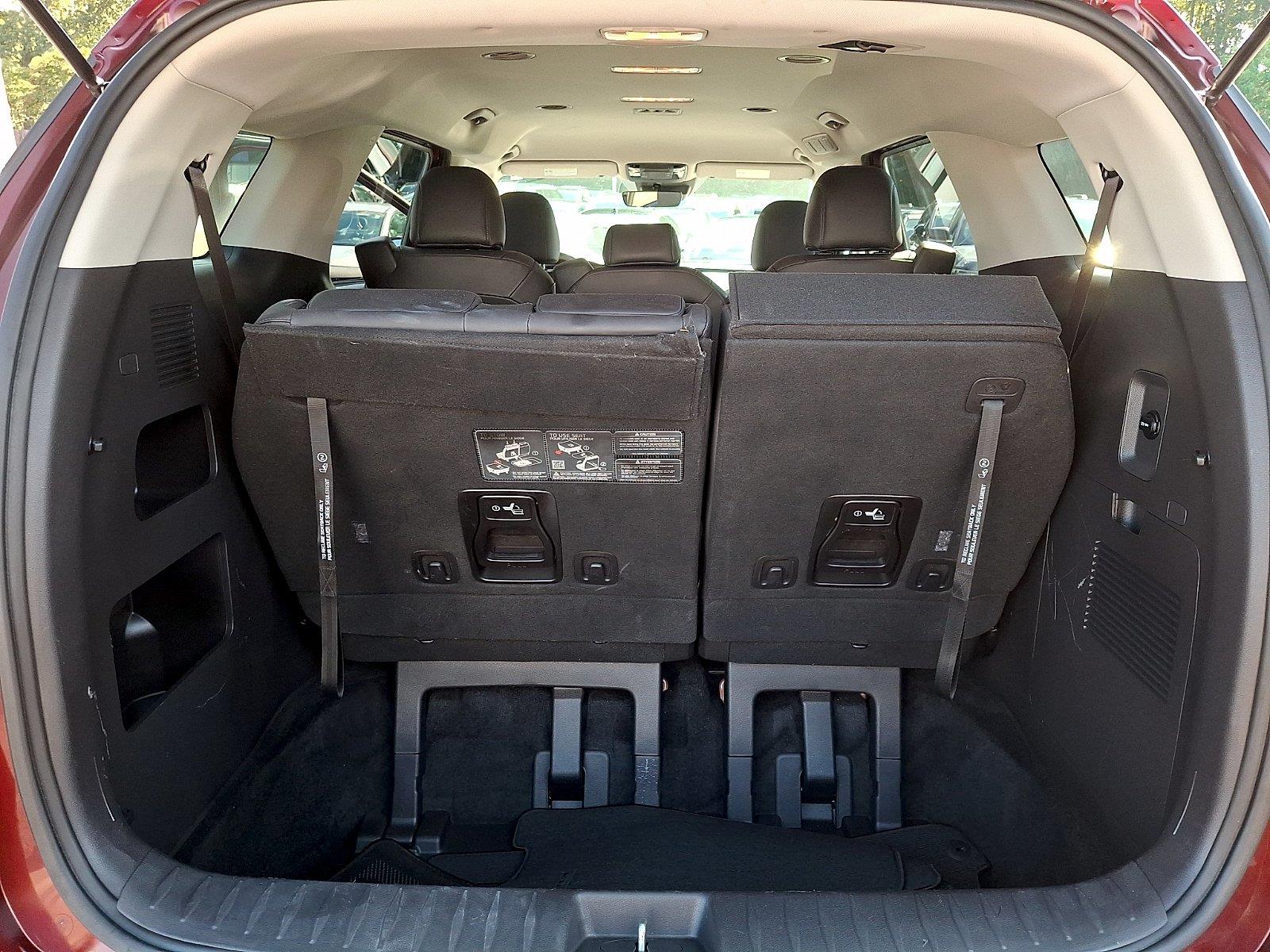 Used 2024 Kia CARNIVAL LX Van