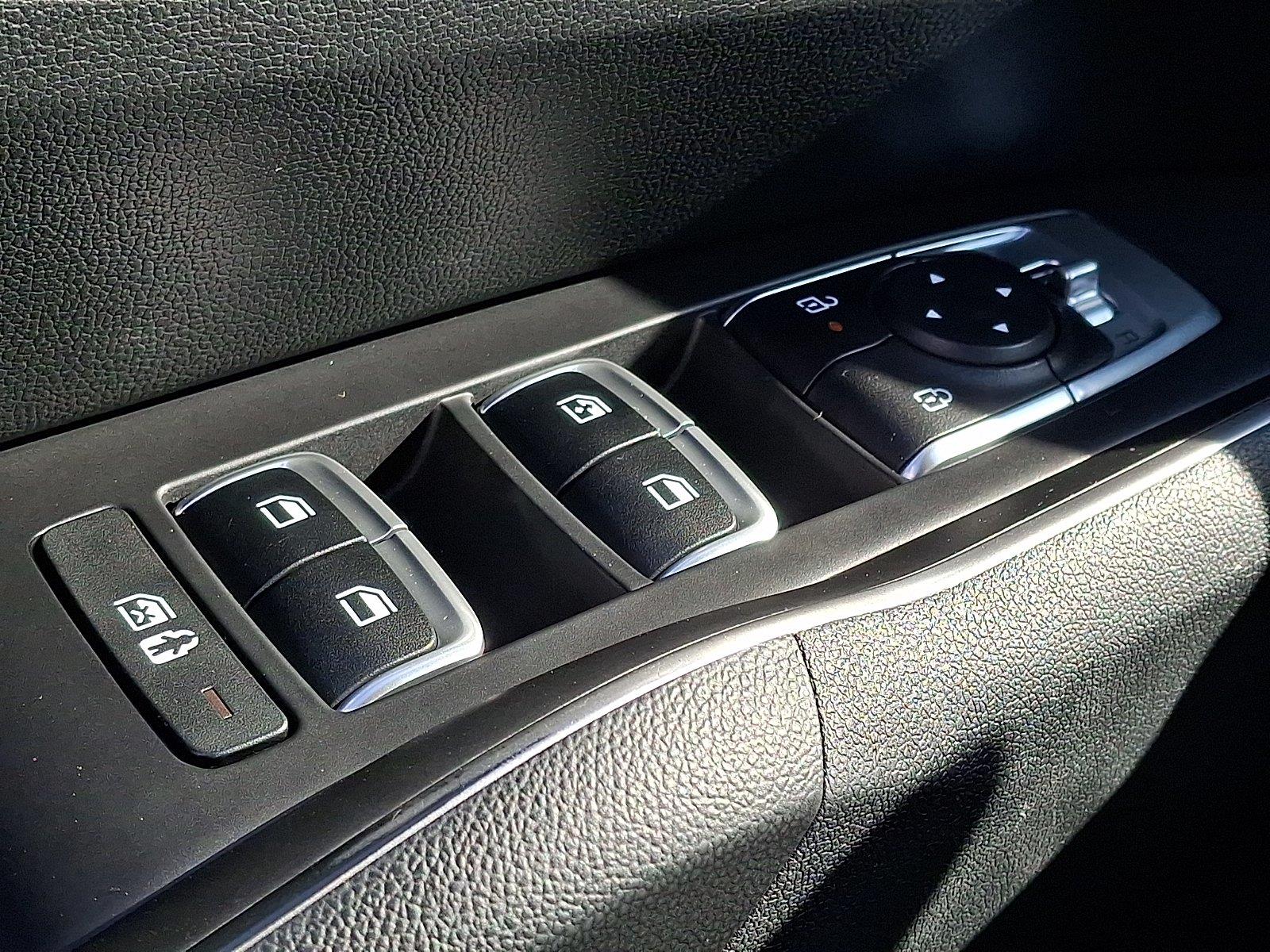 Used 2025 Kia Sorento SUV