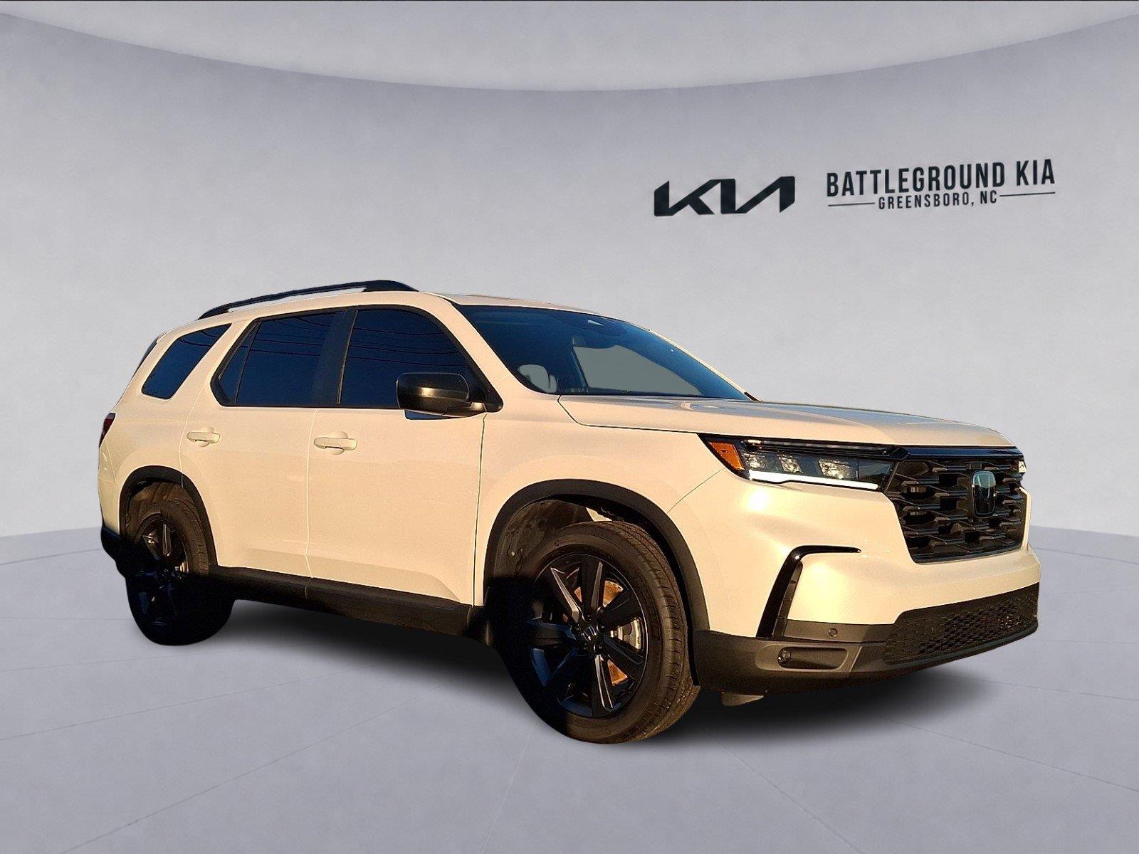  2025 Honda Pilot Sport FWD   