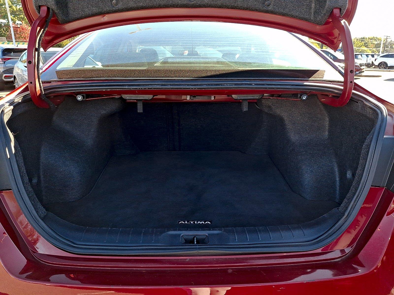 Used 2025 Nissan Altima Sedan