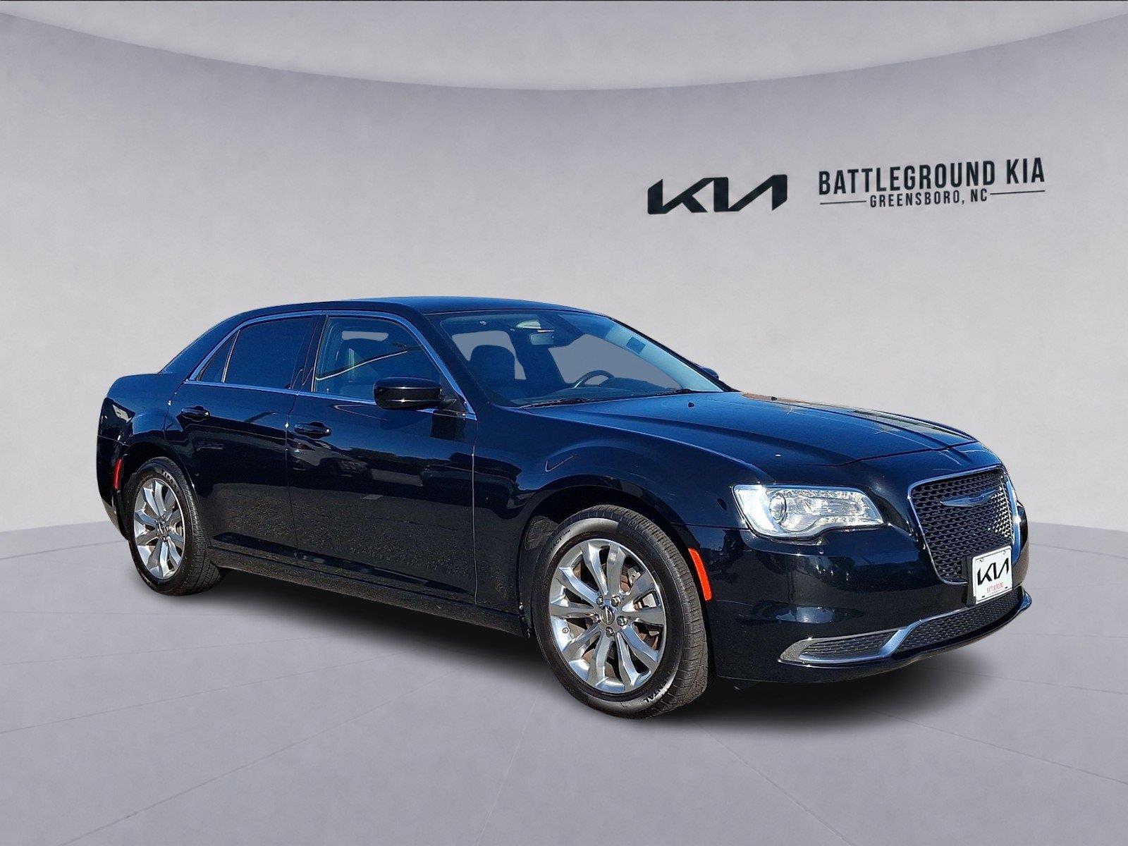 2023 Chrysler 300 Touring