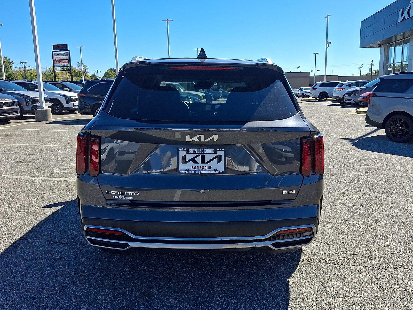 Used 2023 Kia Sorento Hybrid SUV