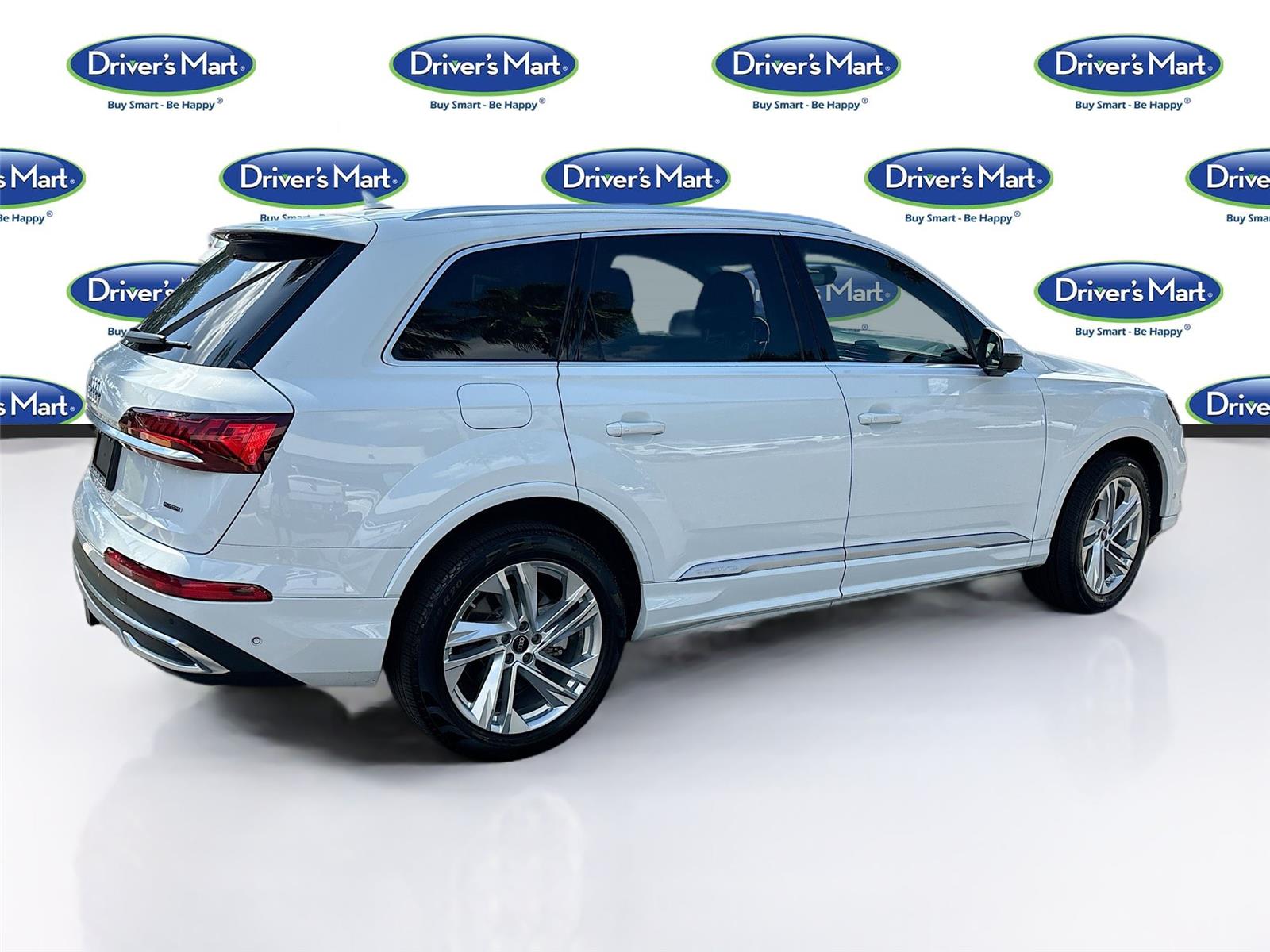 2023 Audi Q7 Premium Plus