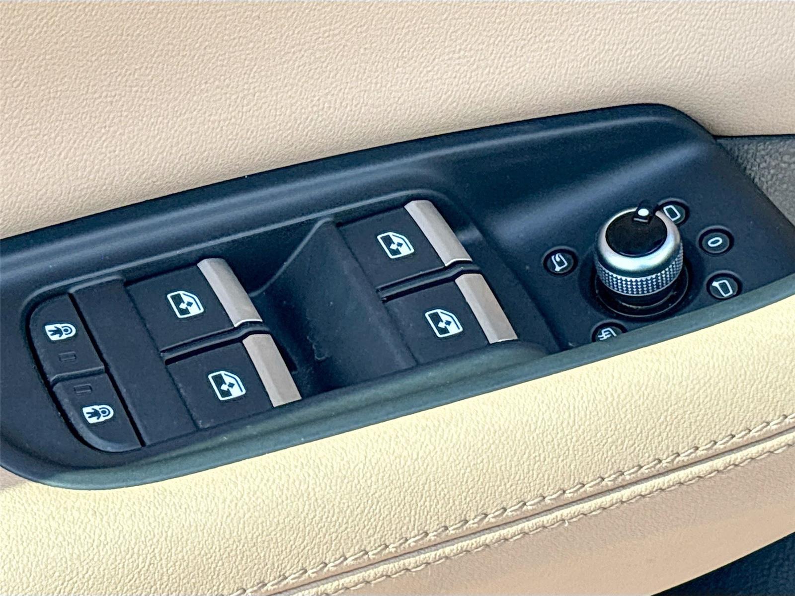 2023 Audi Q7 Premium Plus