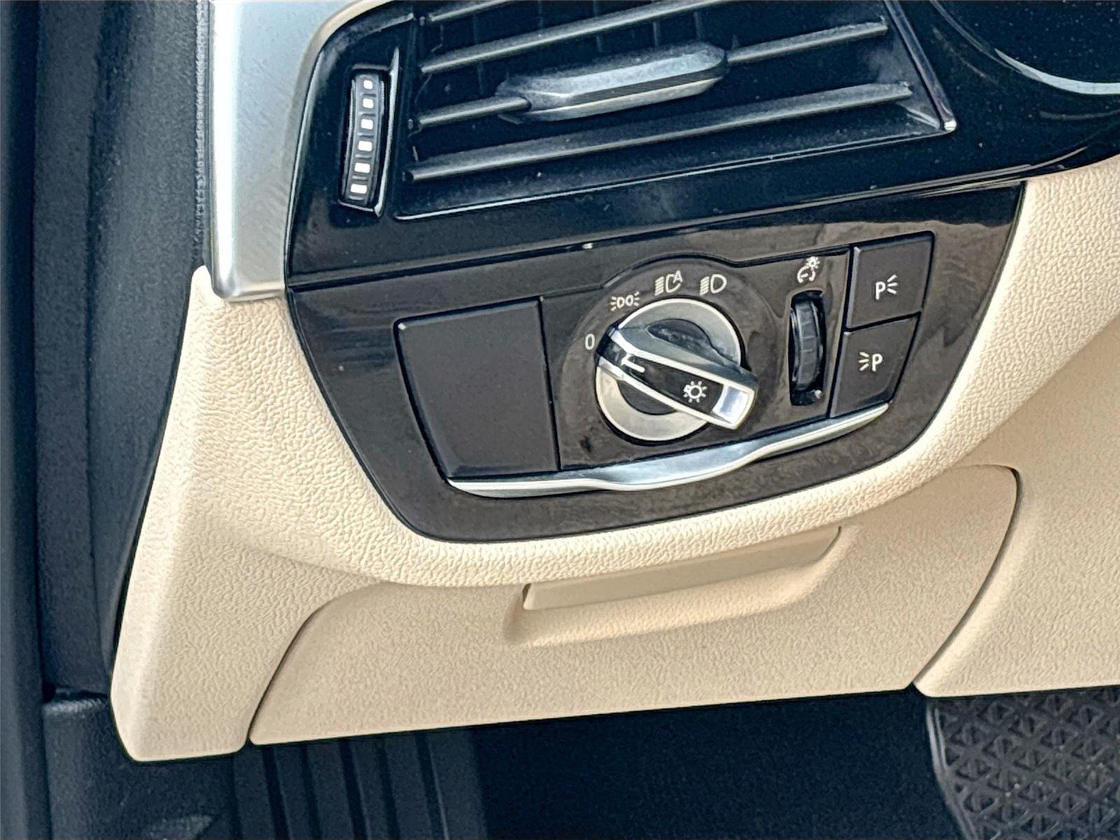 2021 BMW 5 Series 530i