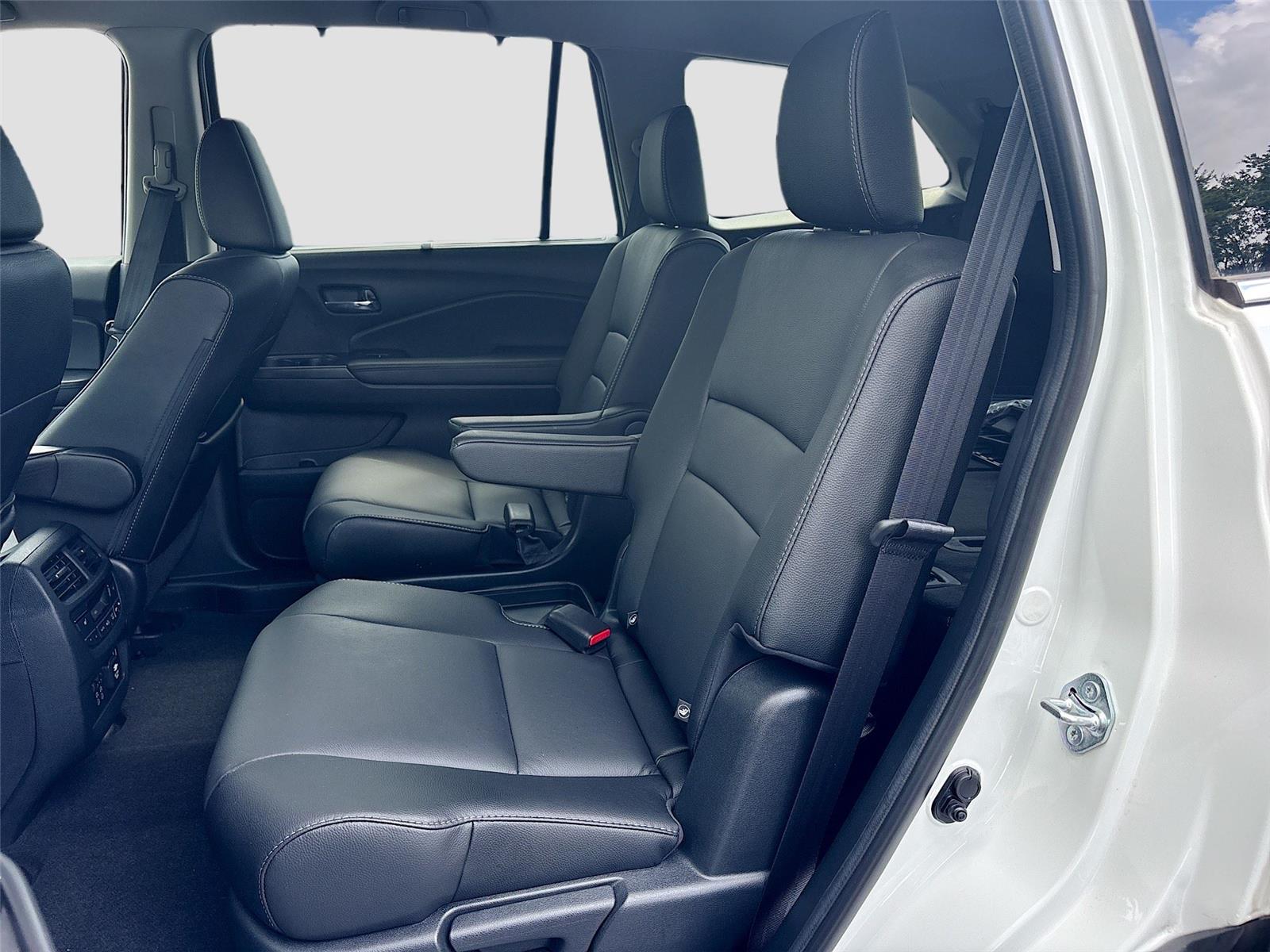 2022 Honda Pilot Touring 7-Passenger