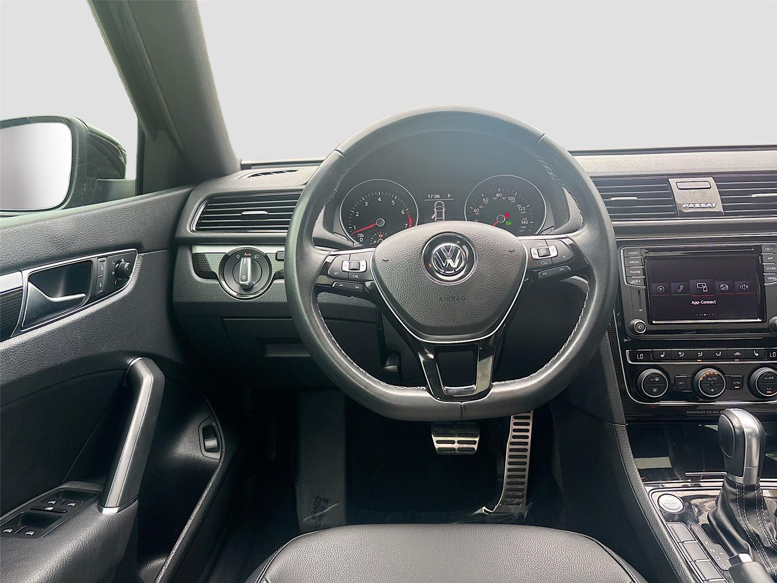 2018 Volkswagen Passat V6 GT