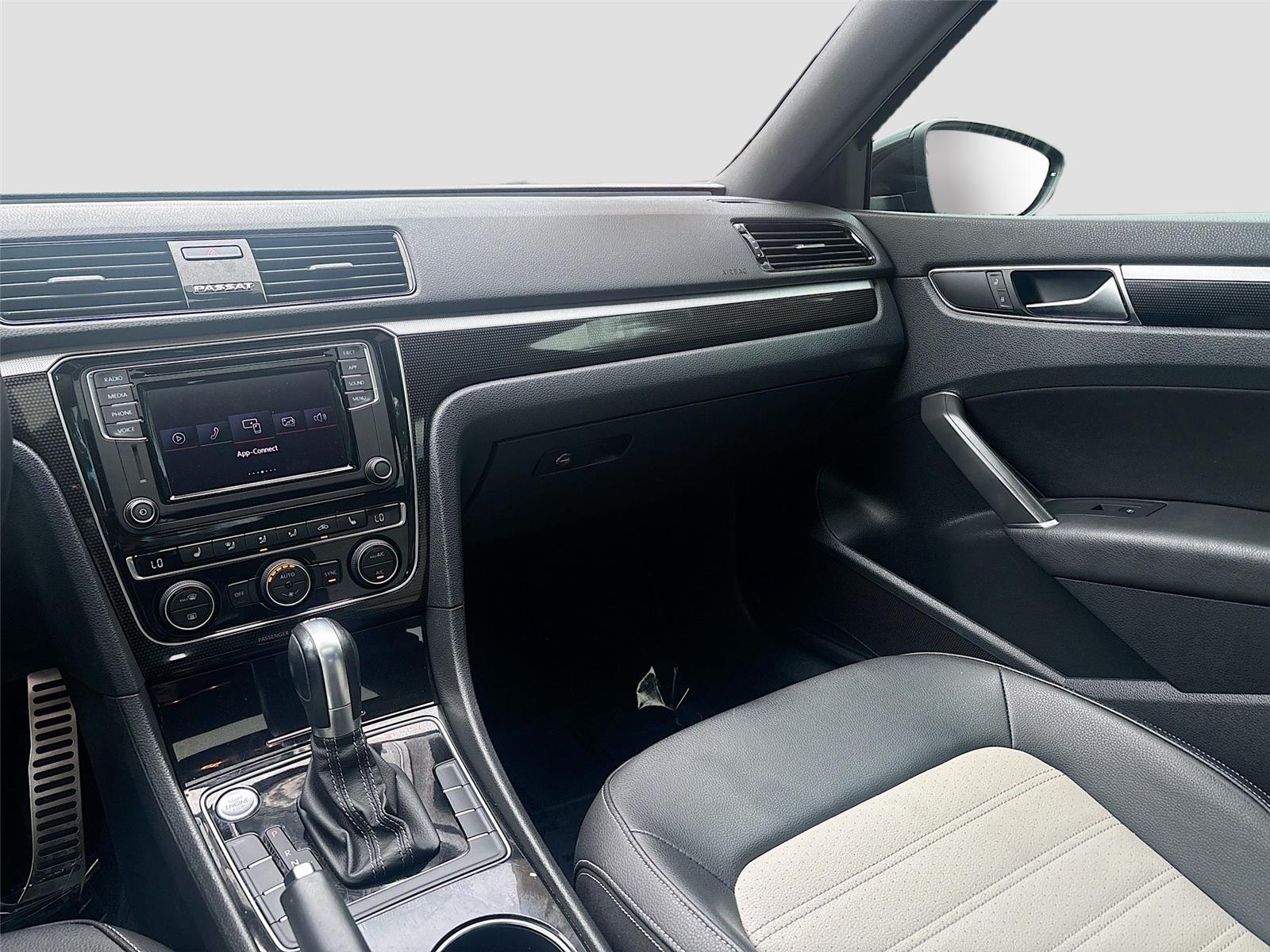 2018 Volkswagen Passat V6 GT