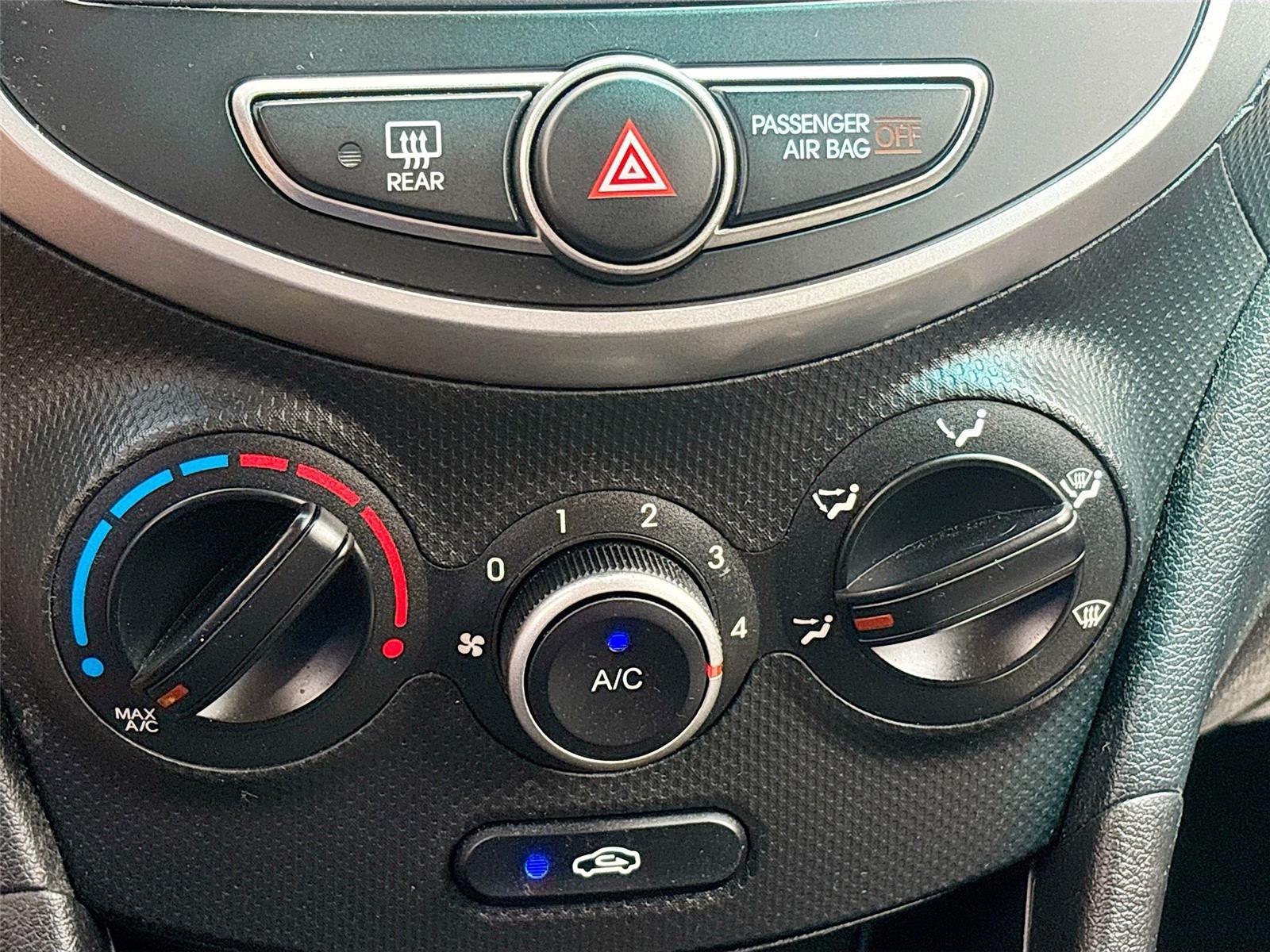 2016 Hyundai Accent SE