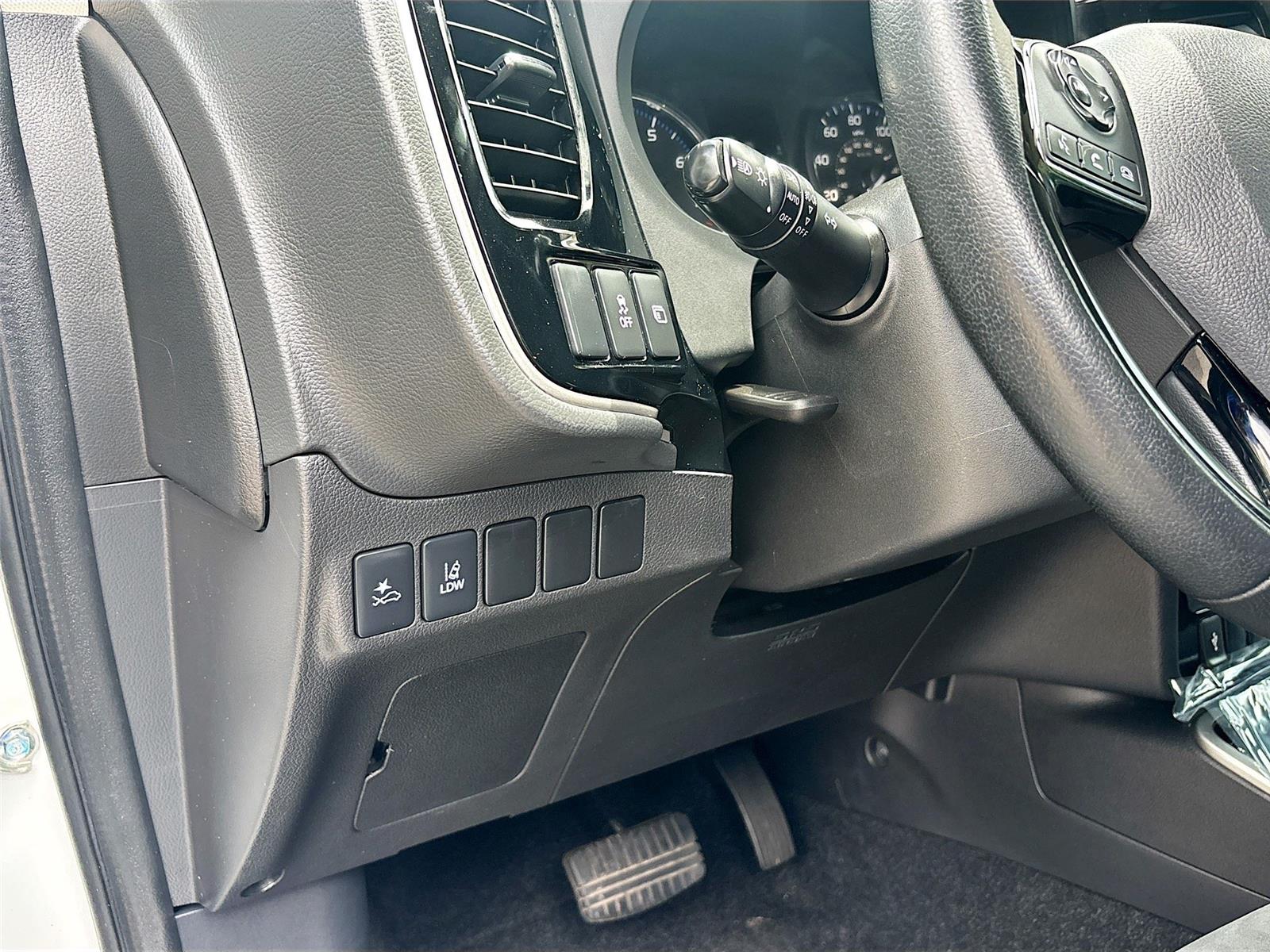 2020 Mitsubishi Outlander SE