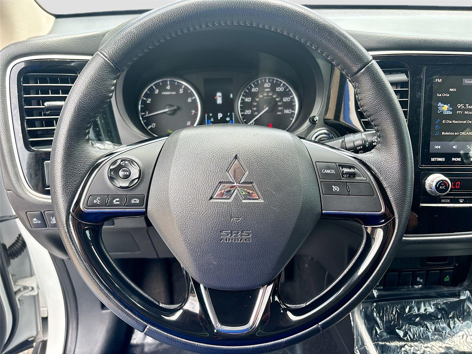 2020 Mitsubishi Outlander SE