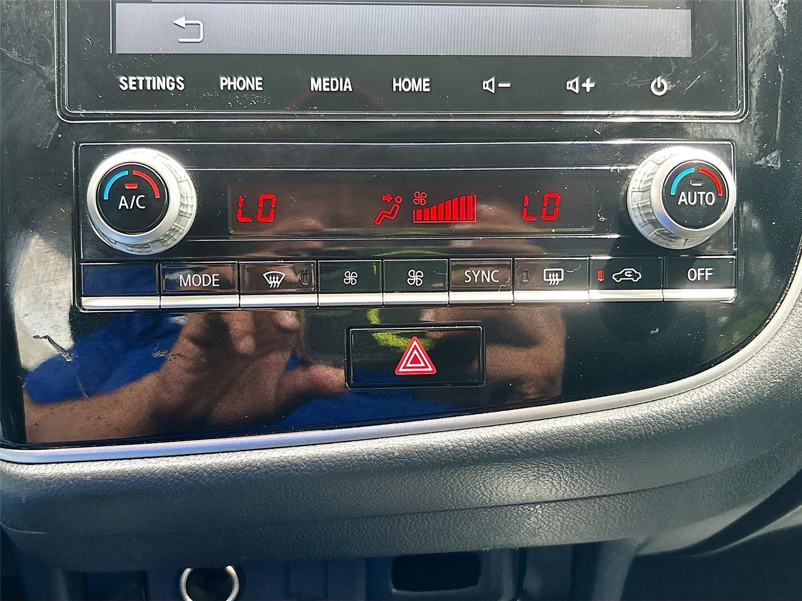 2020 Mitsubishi Outlander SE