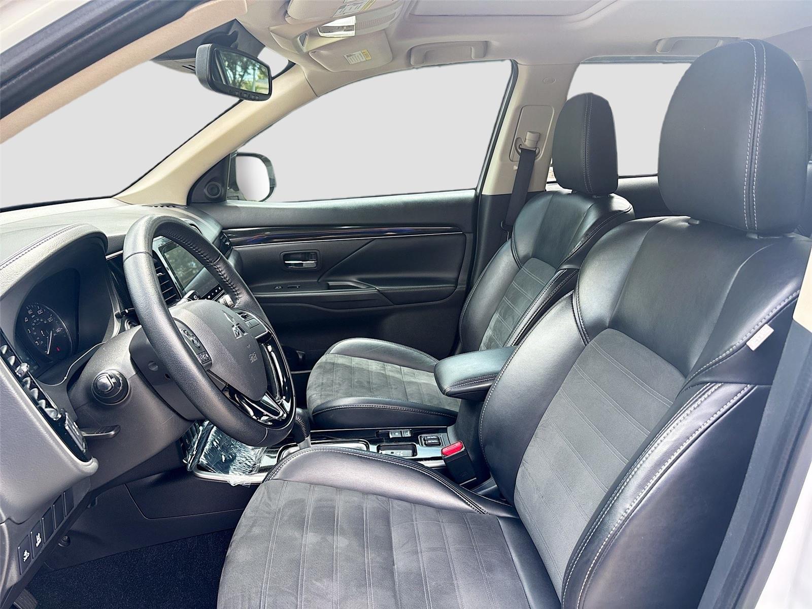 2020 Mitsubishi Outlander SE