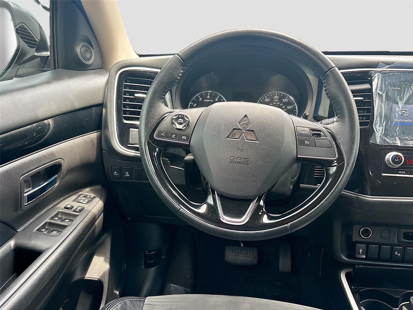 2020 Mitsubishi Outlander SE