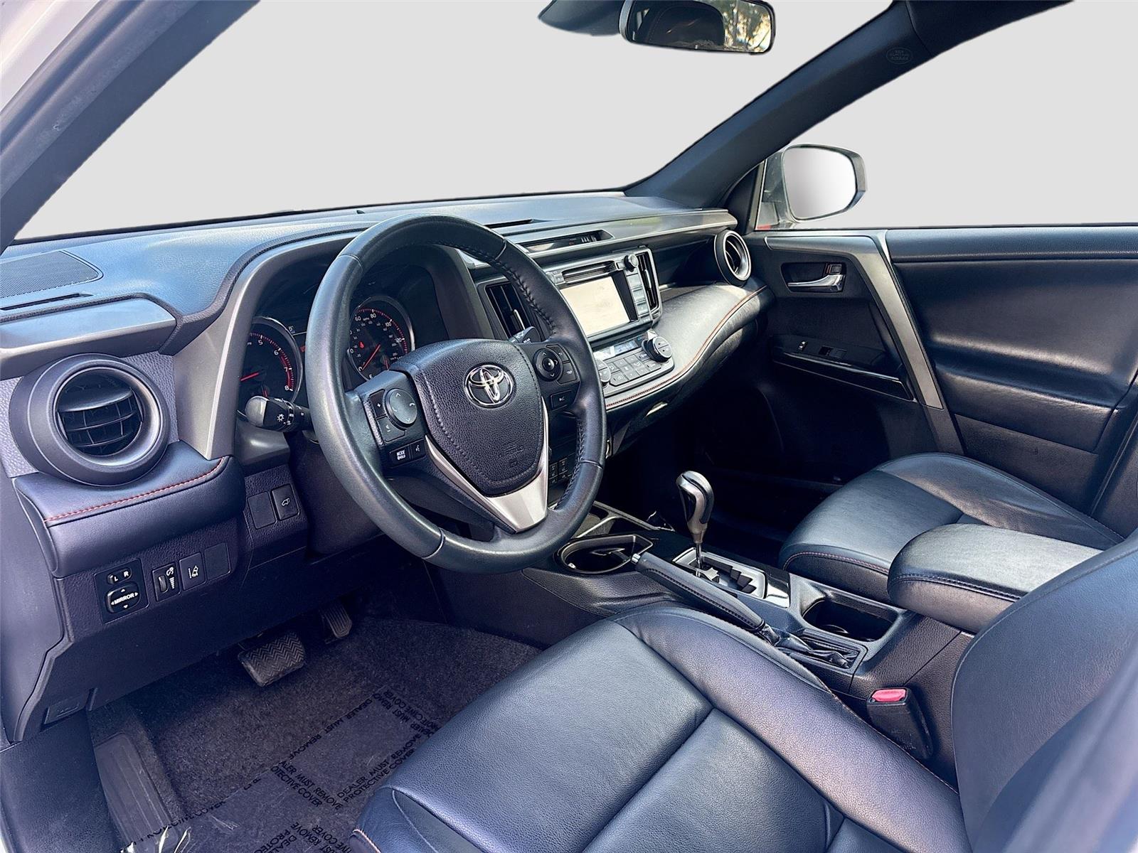 2017 Toyota RAV4 SE
