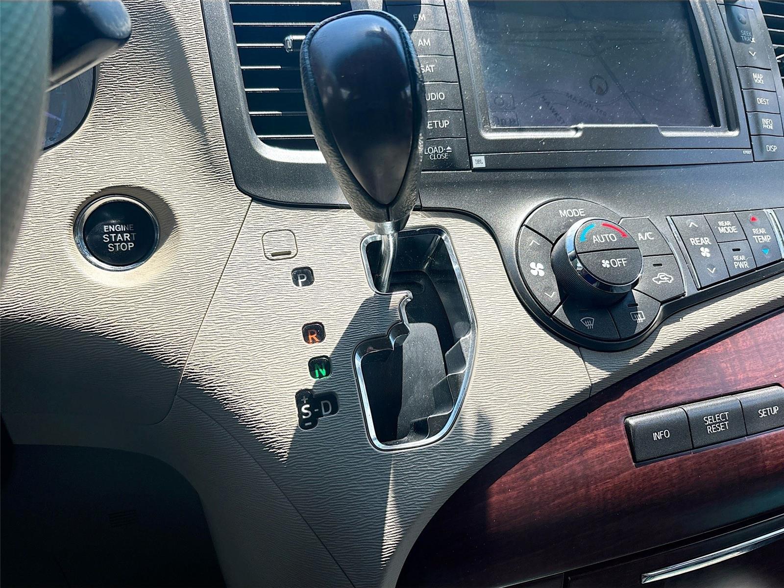 2011 Toyota Sienna XLE