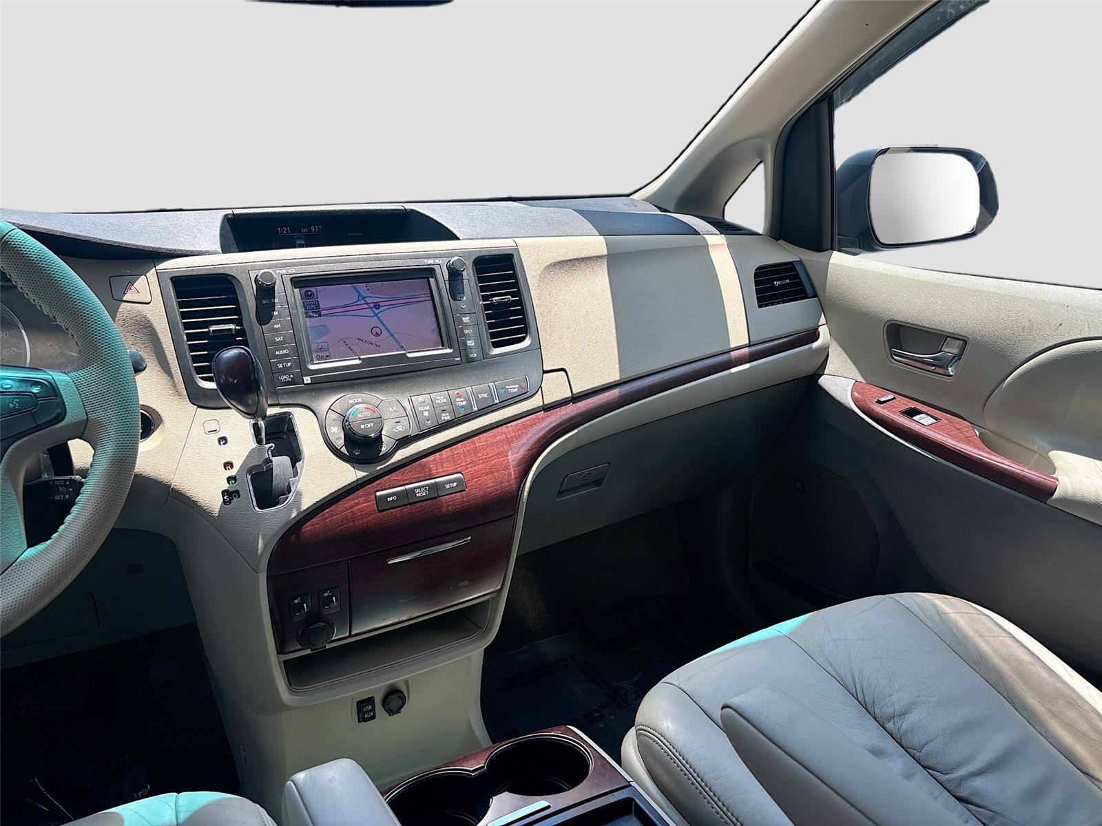 2011 Toyota Sienna XLE