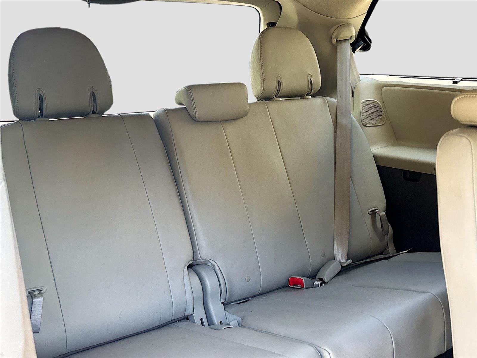 2011 Toyota Sienna XLE