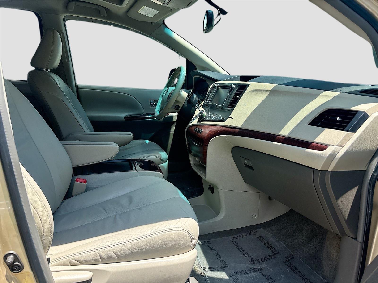 2011 Toyota Sienna XLE