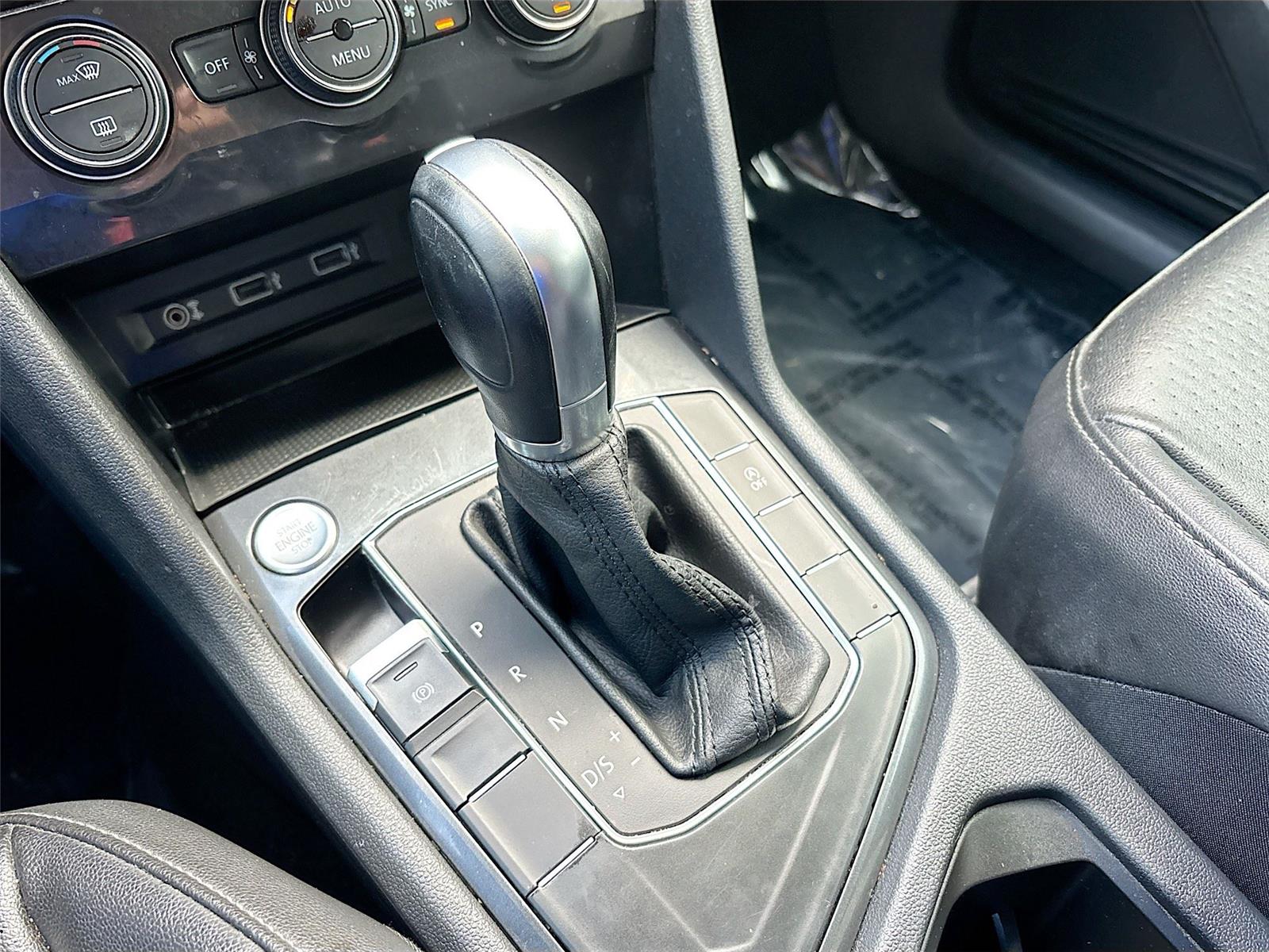 2018 Volkswagen Tiguan SE