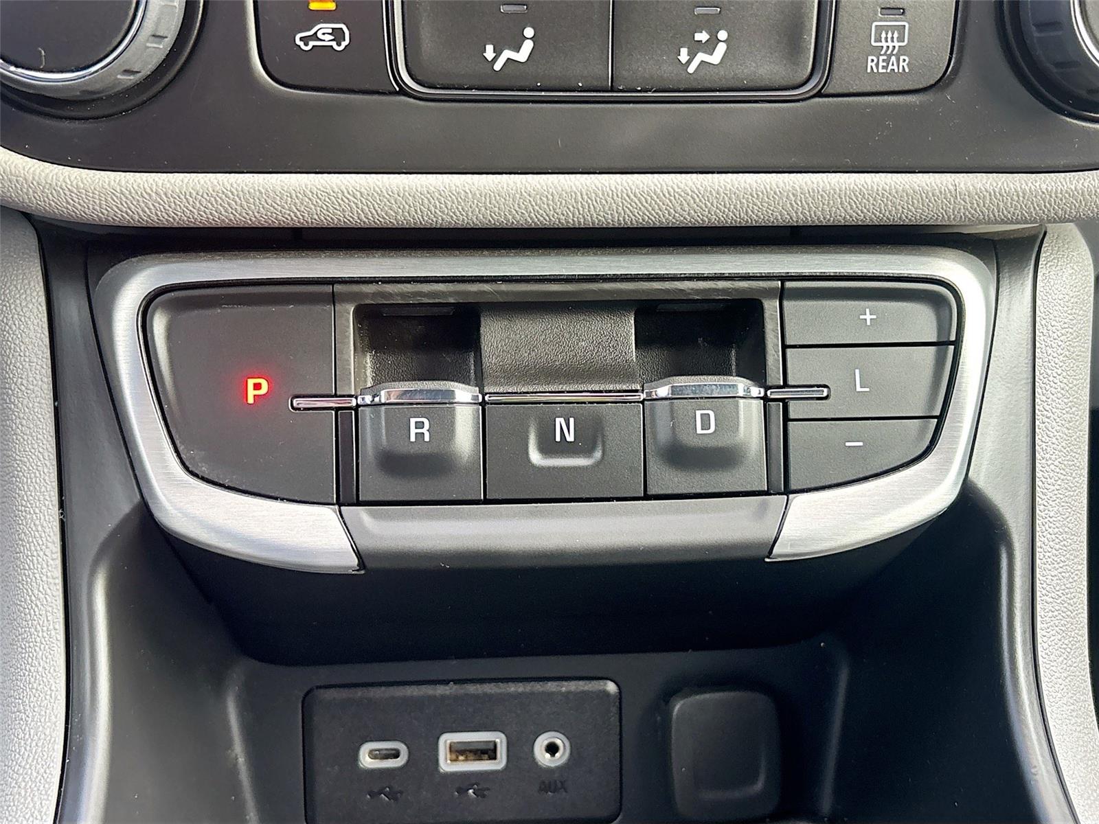 2024 Gmc Terrain SLE photo 13