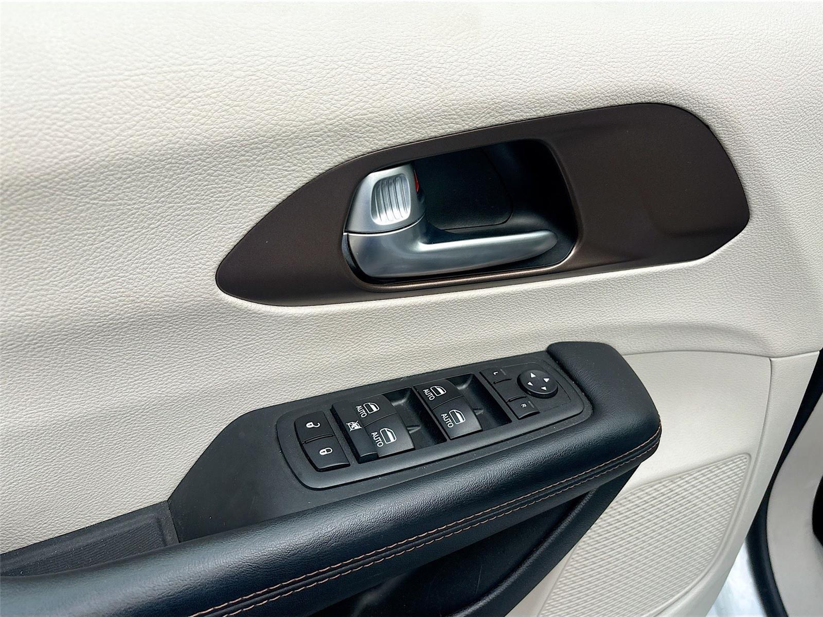 2018 Chrysler Pacifica Touring L Plus