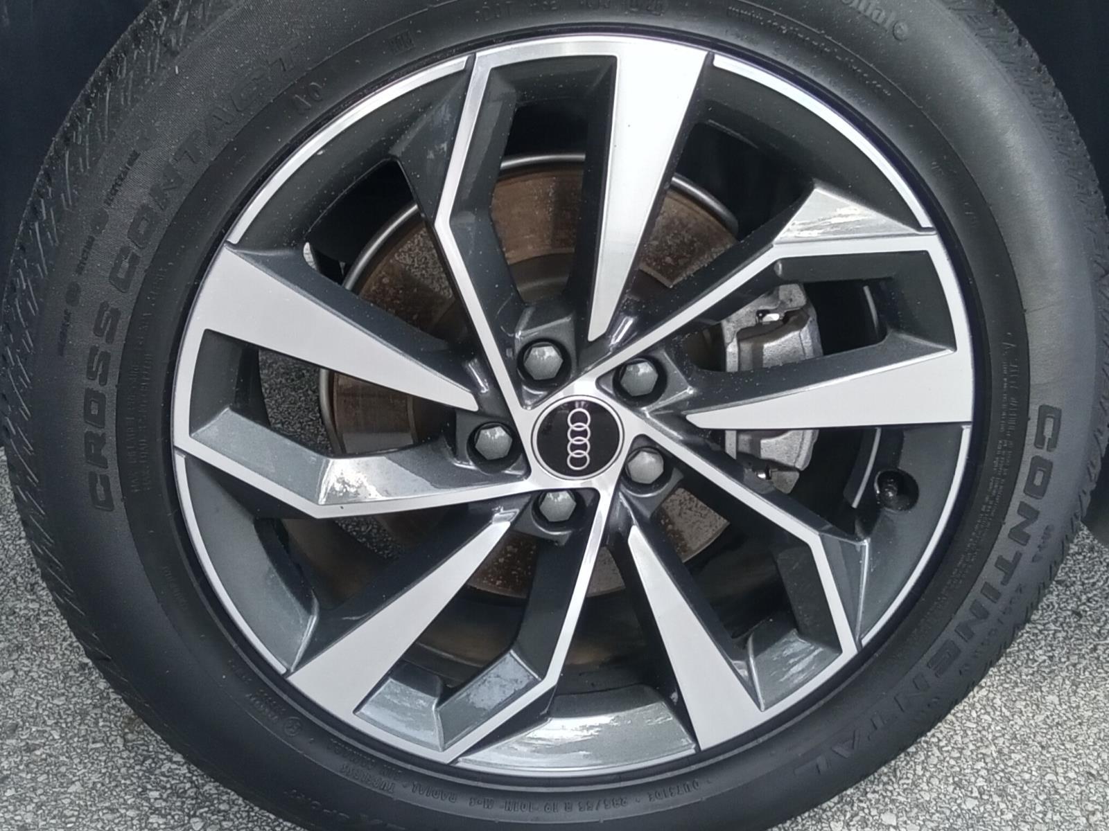 2023 Audi Q5 S line Premium