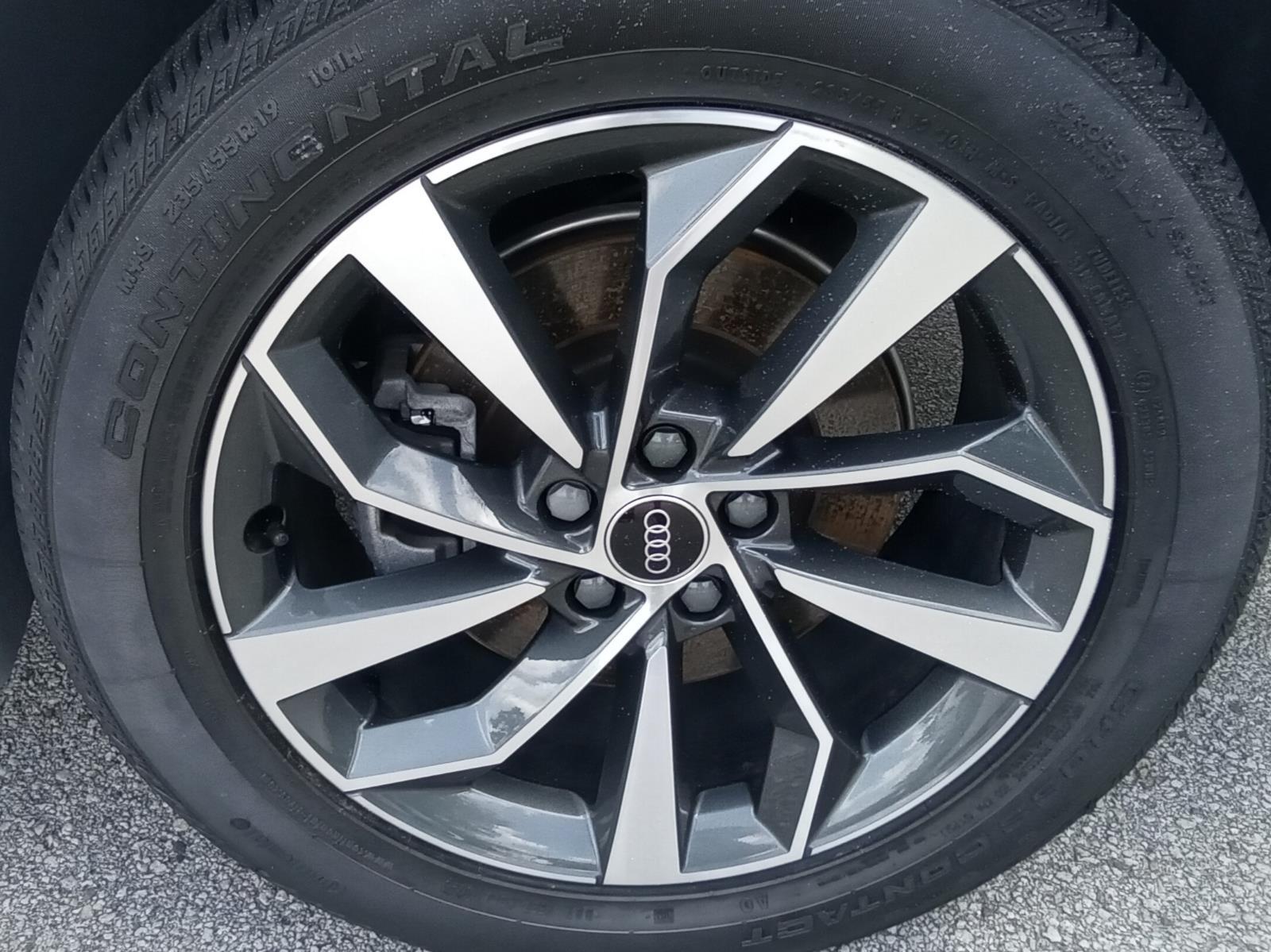 2023 Audi Q5 S line Premium