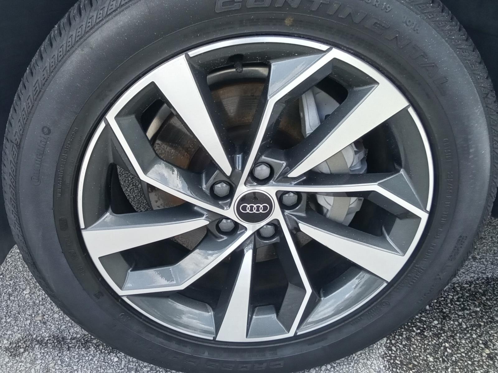 2023 Audi Q5 S line Premium
