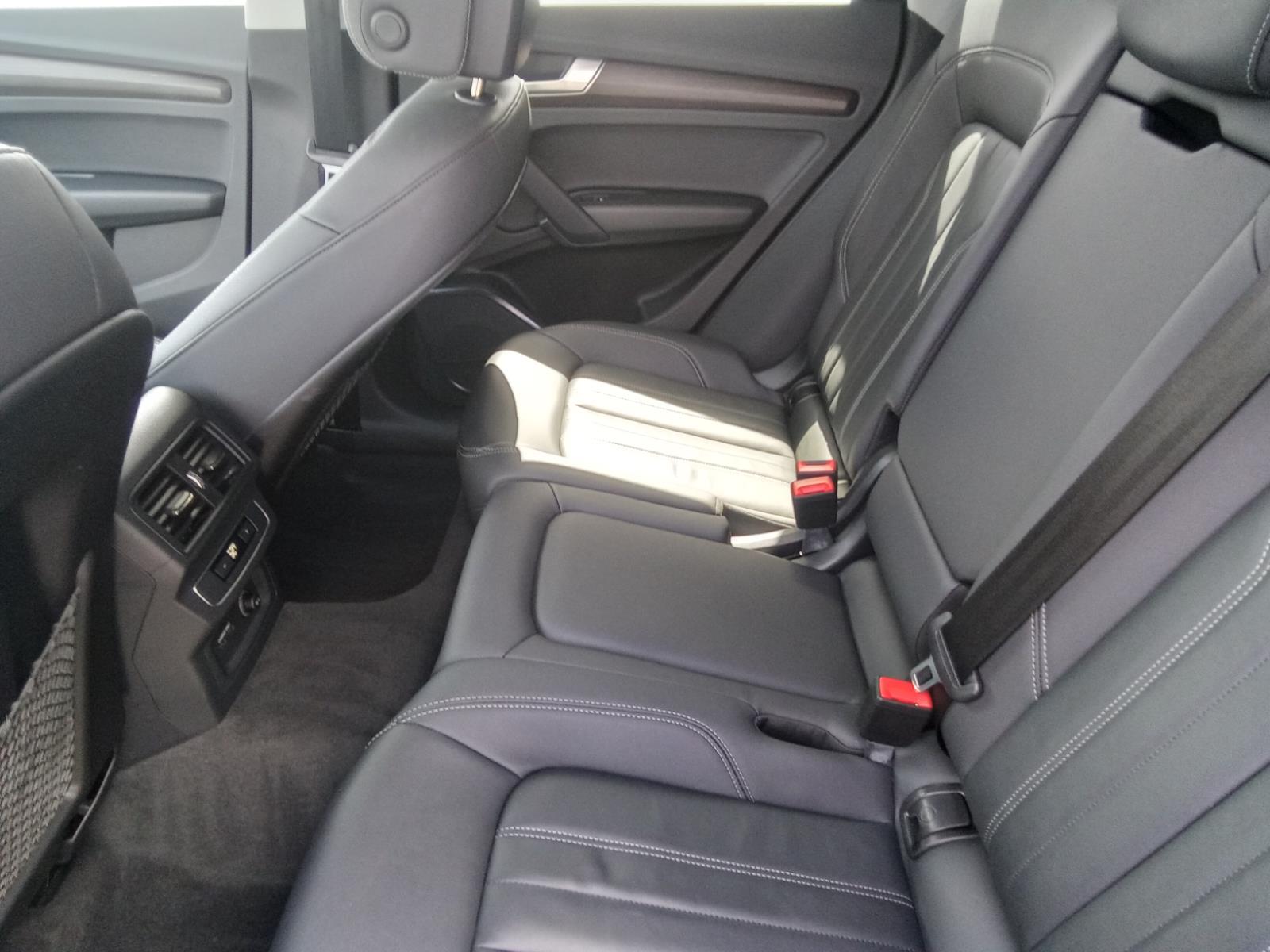 2023 Audi Q5 S line Premium