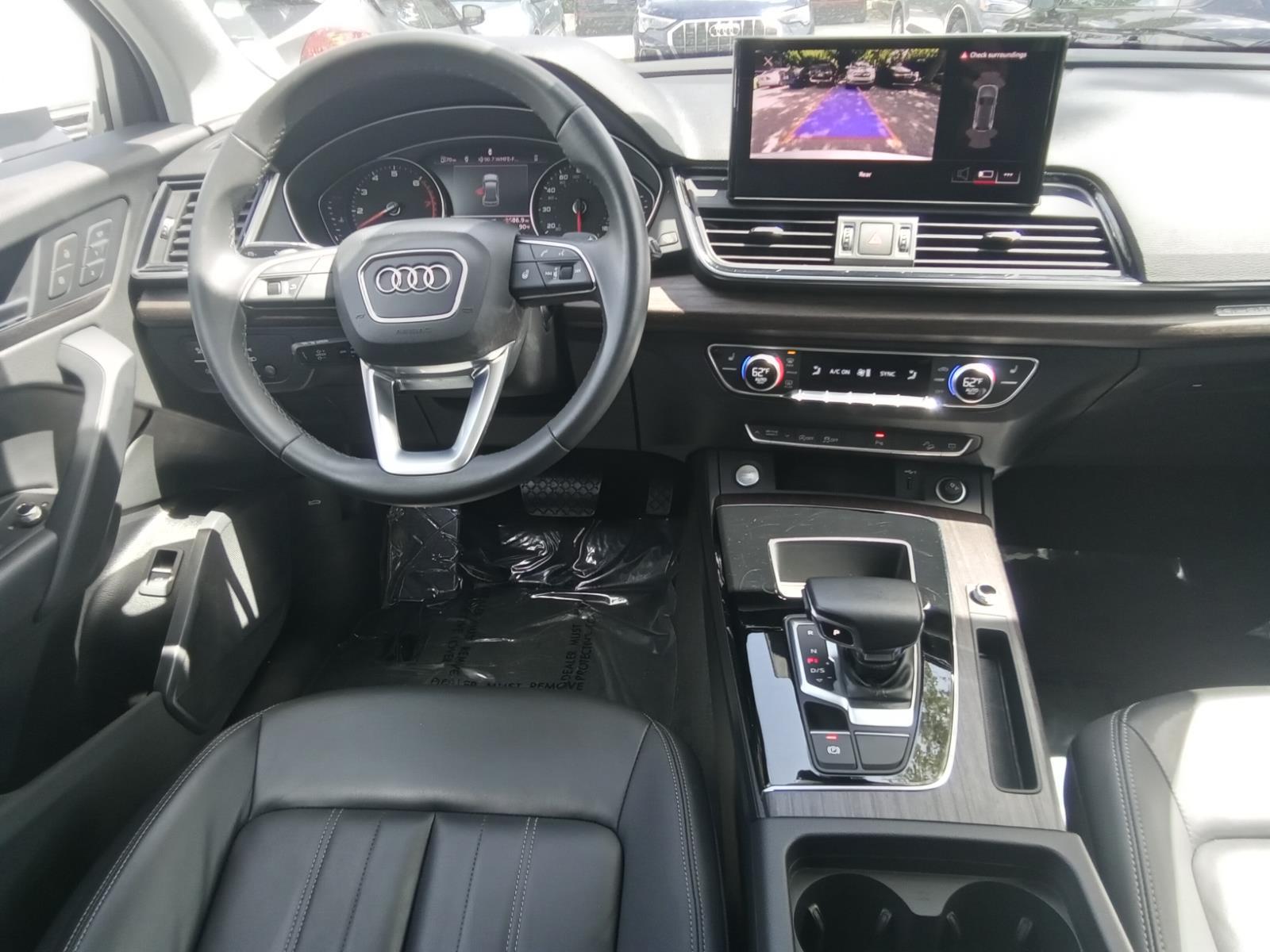 2023 Audi Q5 S line Premium